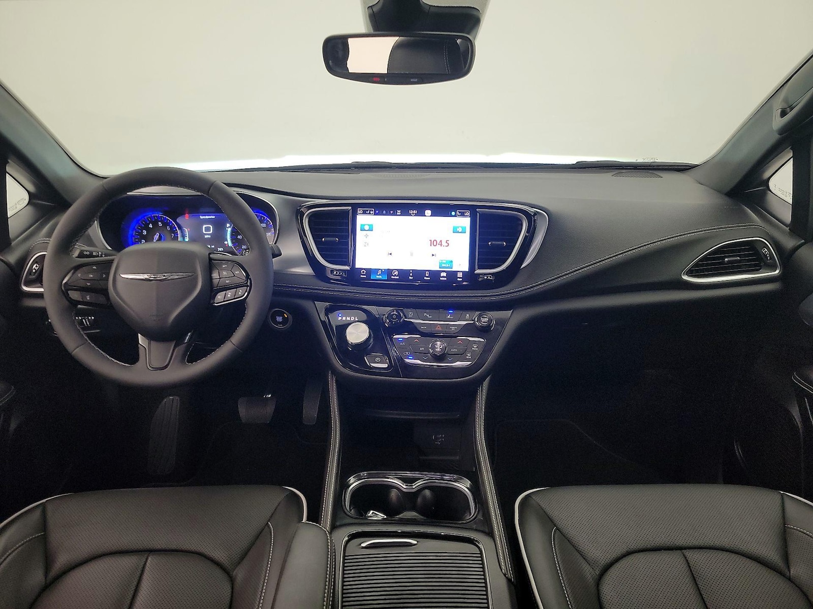 2026 Chrysler Pacifica Limited - Photo 10