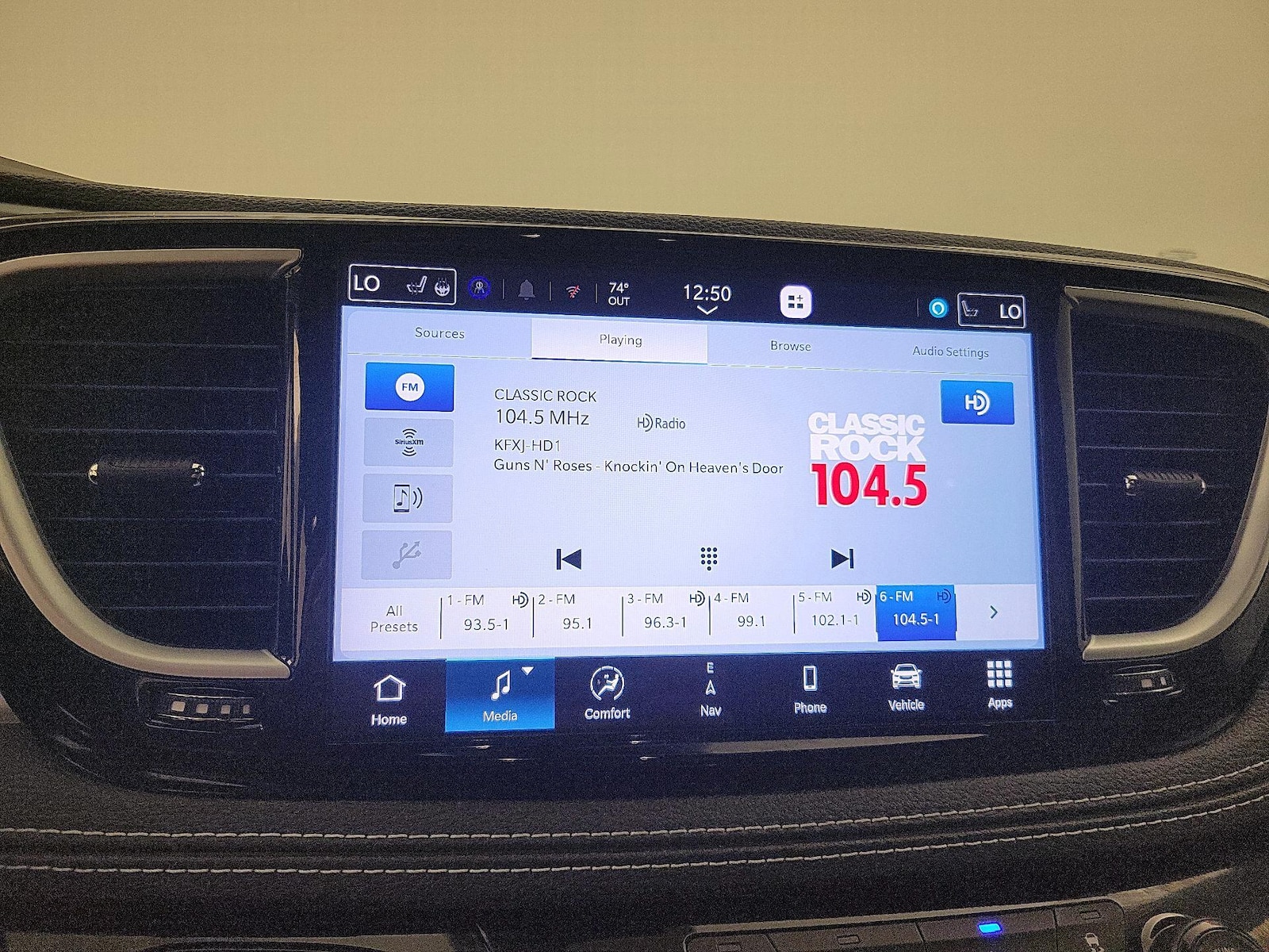 2026 Chrysler Pacifica Limited - Photo 17