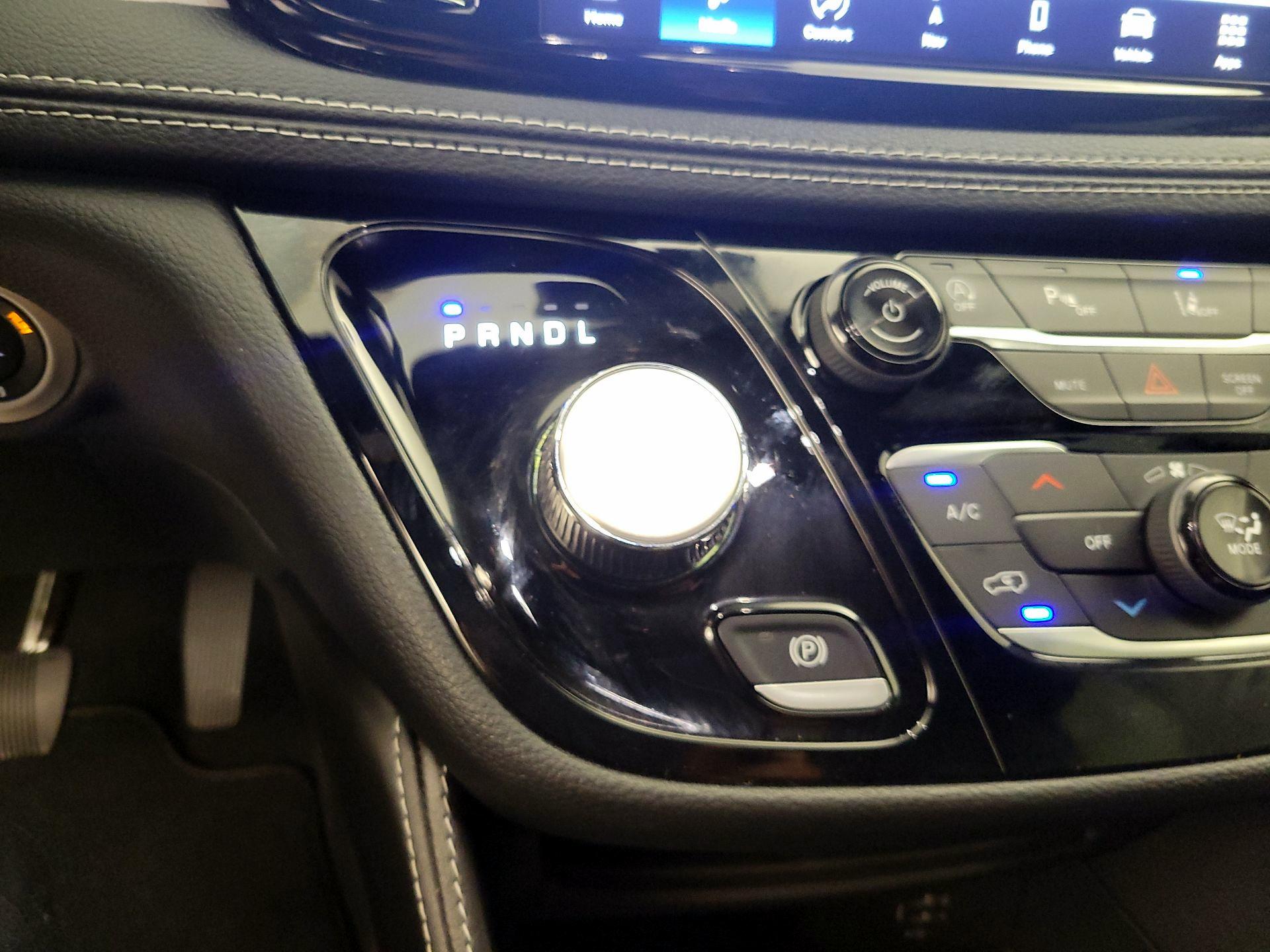 Thumbnail: 2026 Chrysler Pacifica - 18