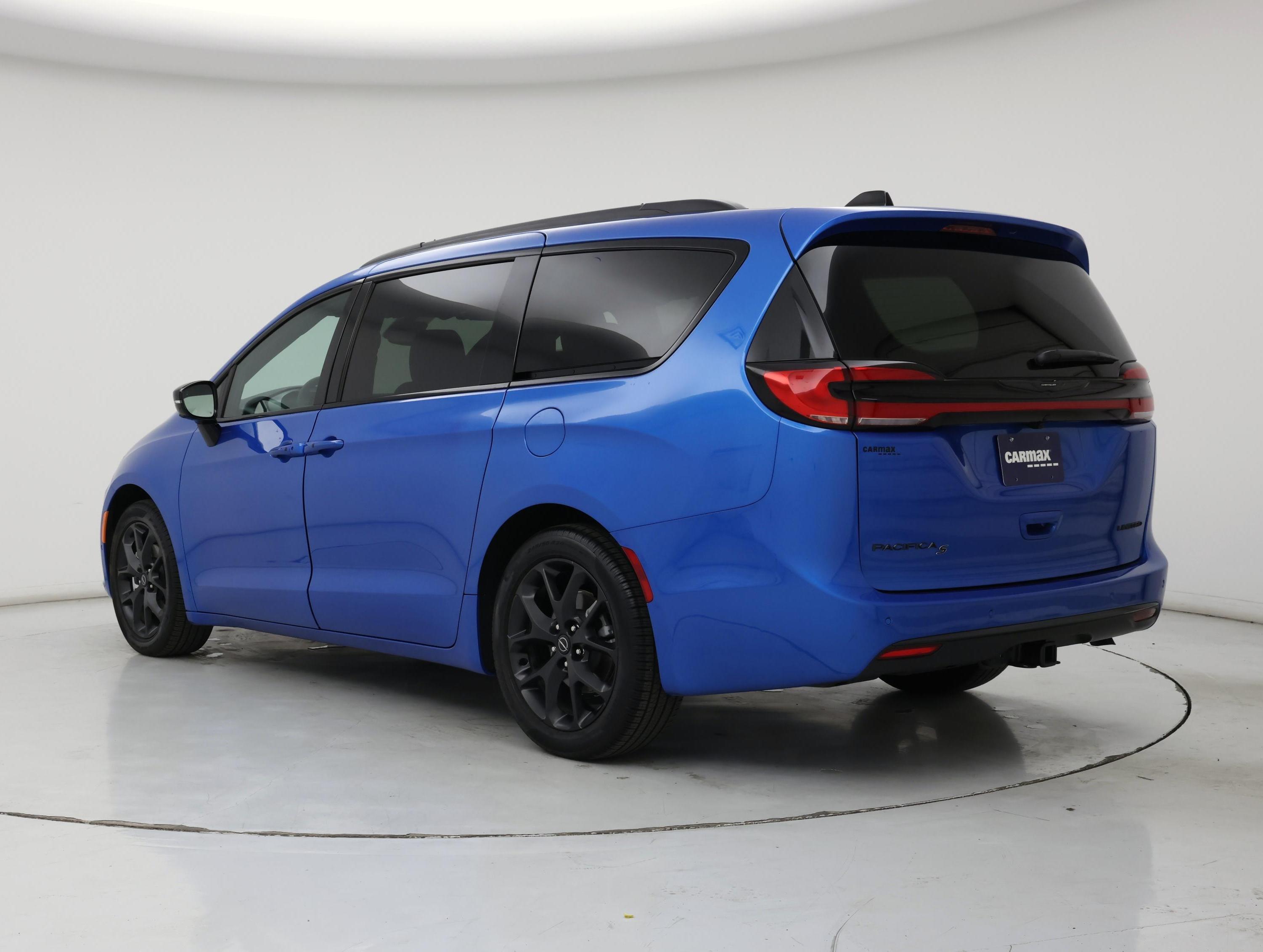 Thumbnail: 2026 Chrysler Pacifica - 2