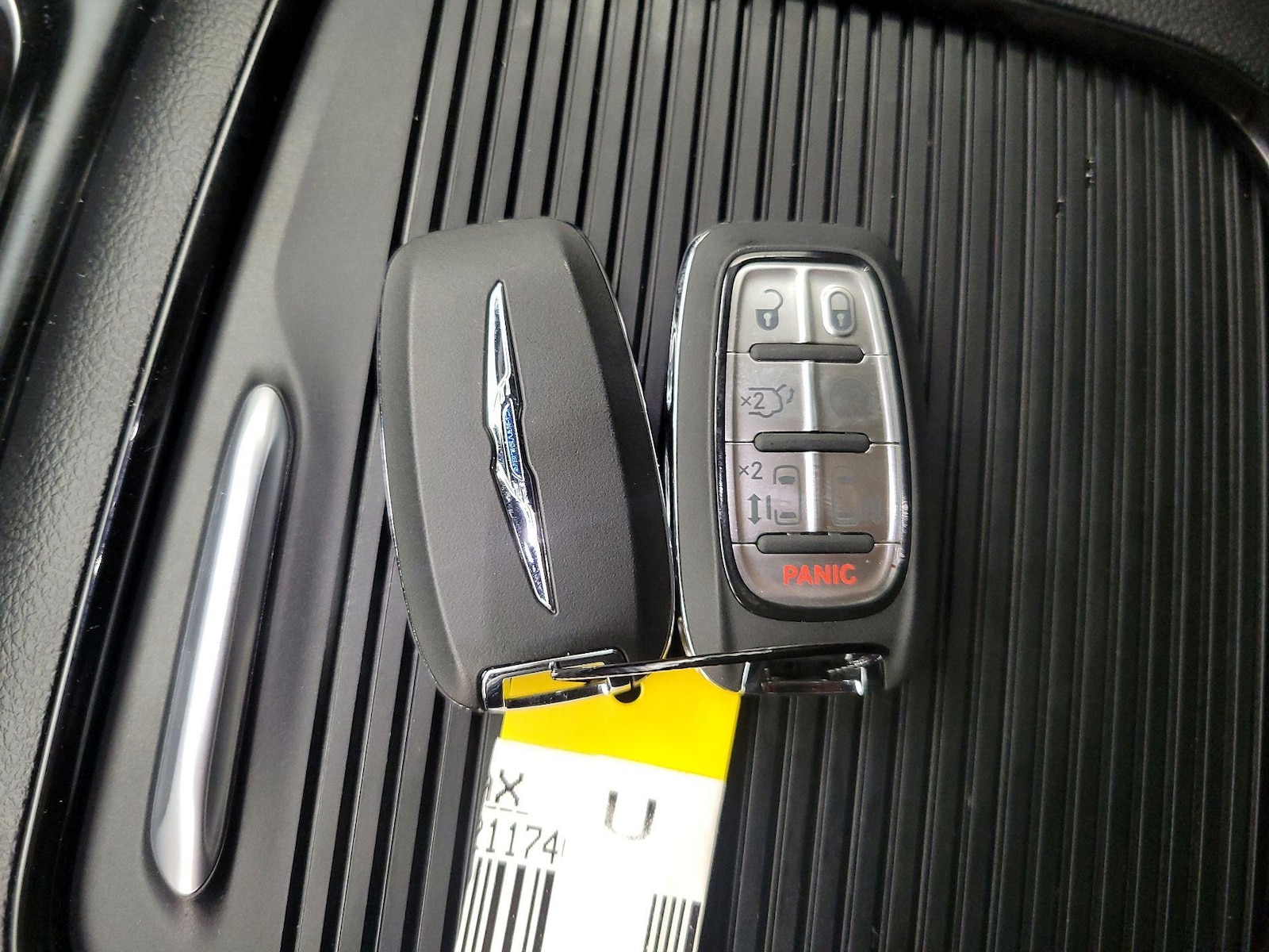 2026 Chrysler Pacifica Limited - Photo 27