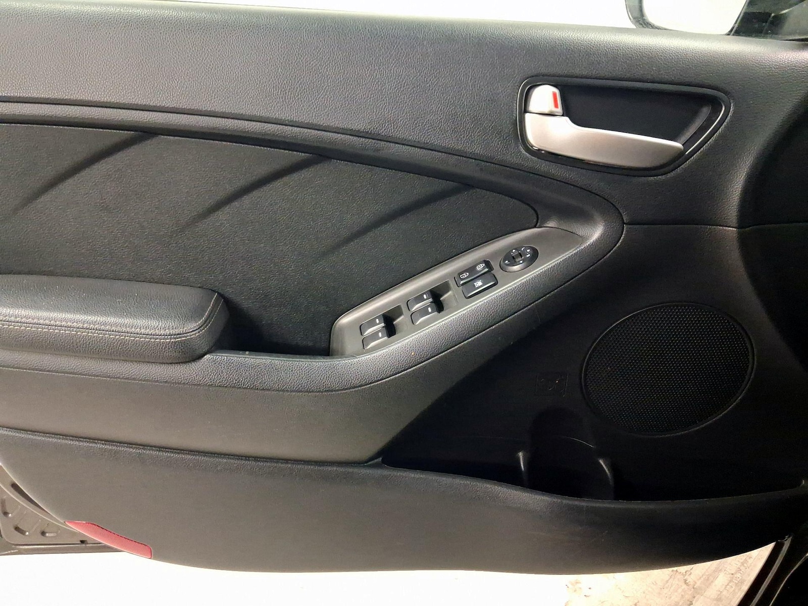 2017 Kia Forte LX - Photo 13