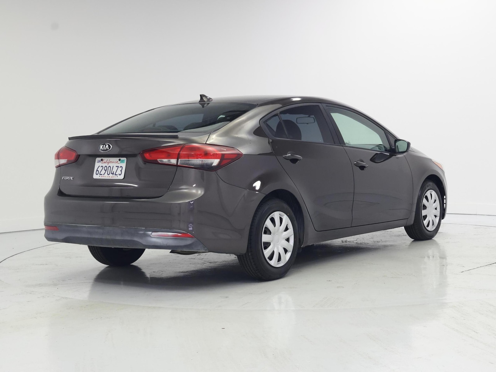 2017 Kia Forte LX - Photo 9