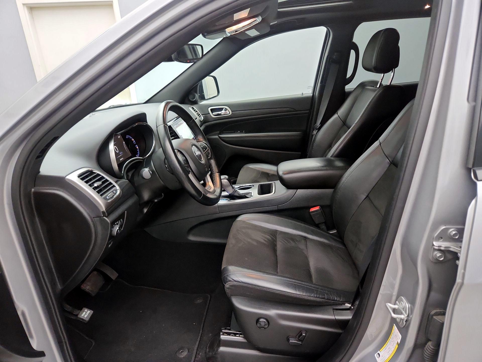 Thumbnail: 2020 Jeep Grand Cherokee - 11