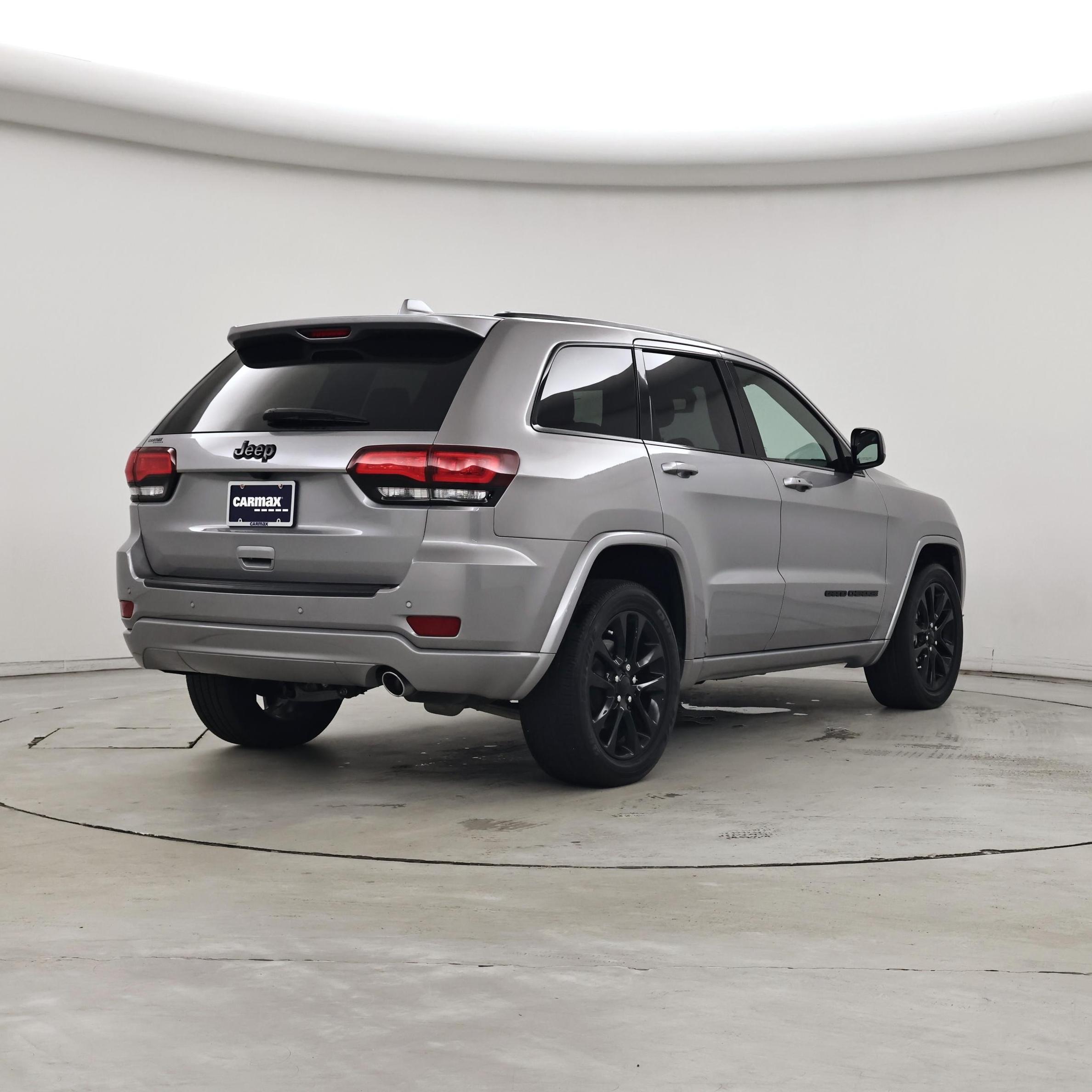 Thumbnail: 2020 Jeep Grand Cherokee - 8