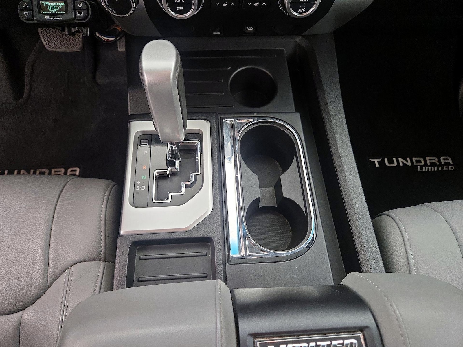 2015 Toyota Tundra Limited - Photo 18