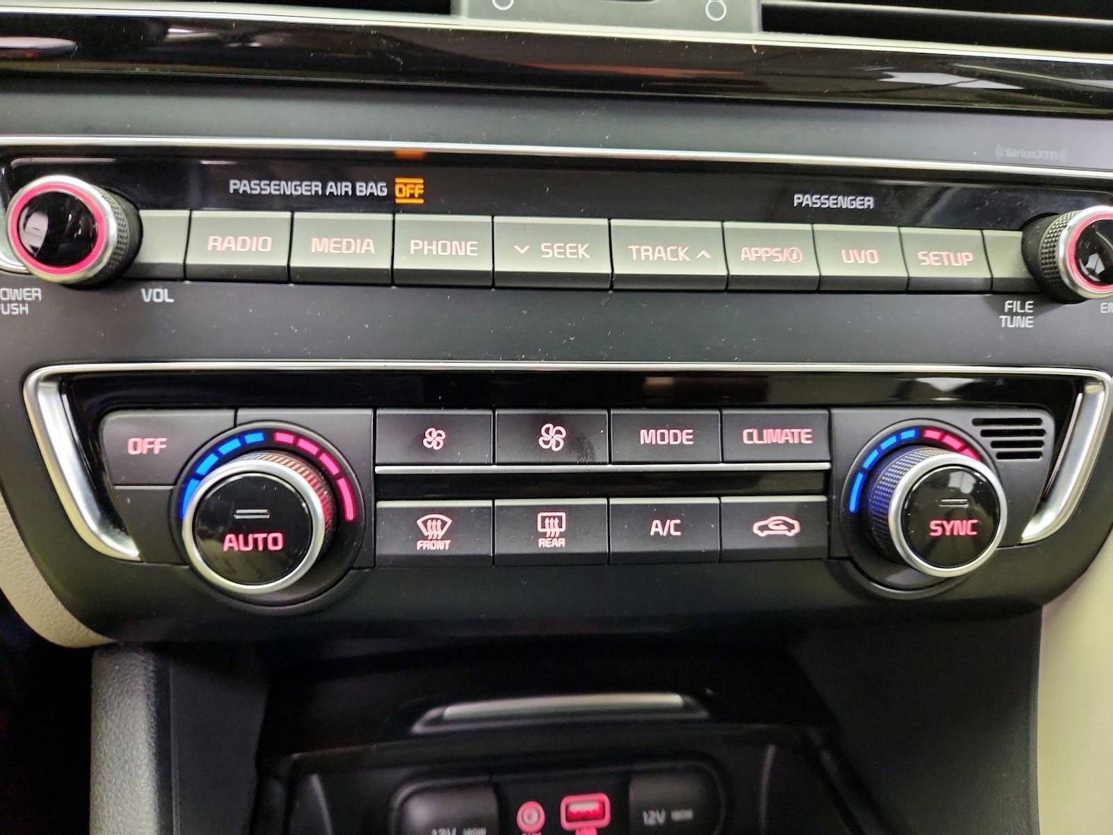 2018 Kia Optima EX - Photo 17