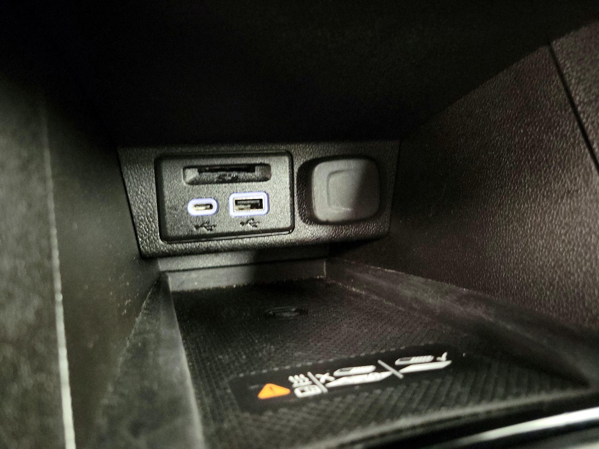 Thumbnail: 2023 Chevrolet Bolt EUV - 16