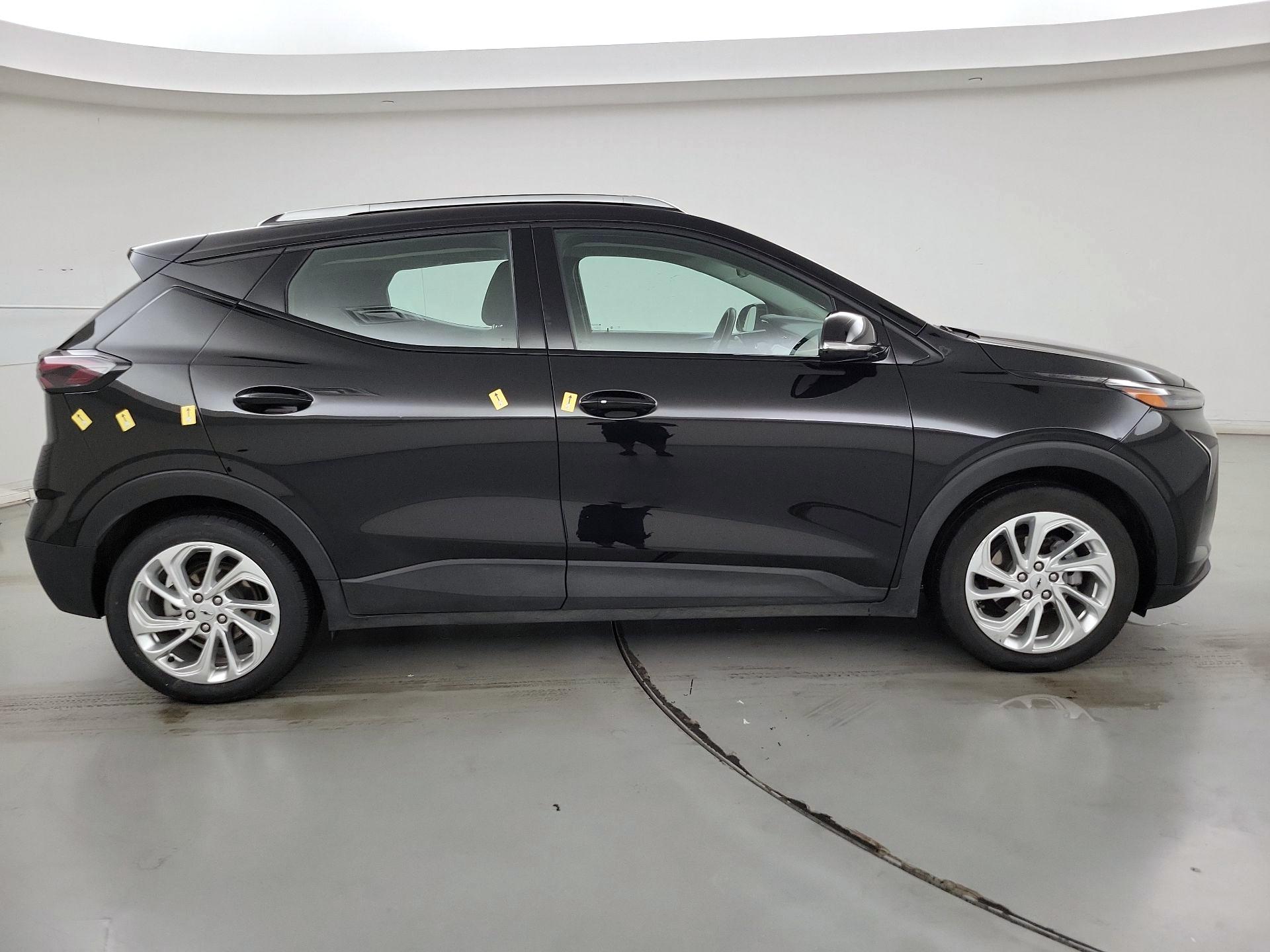 Thumbnail: 2023 Chevrolet Bolt EUV - 4