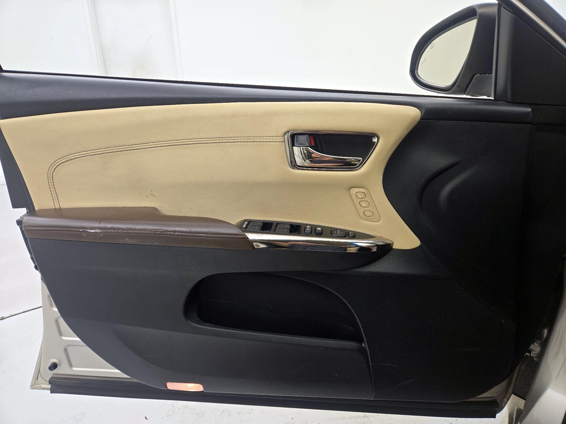 Thumbnail: 2014 Toyota Avalon - 12