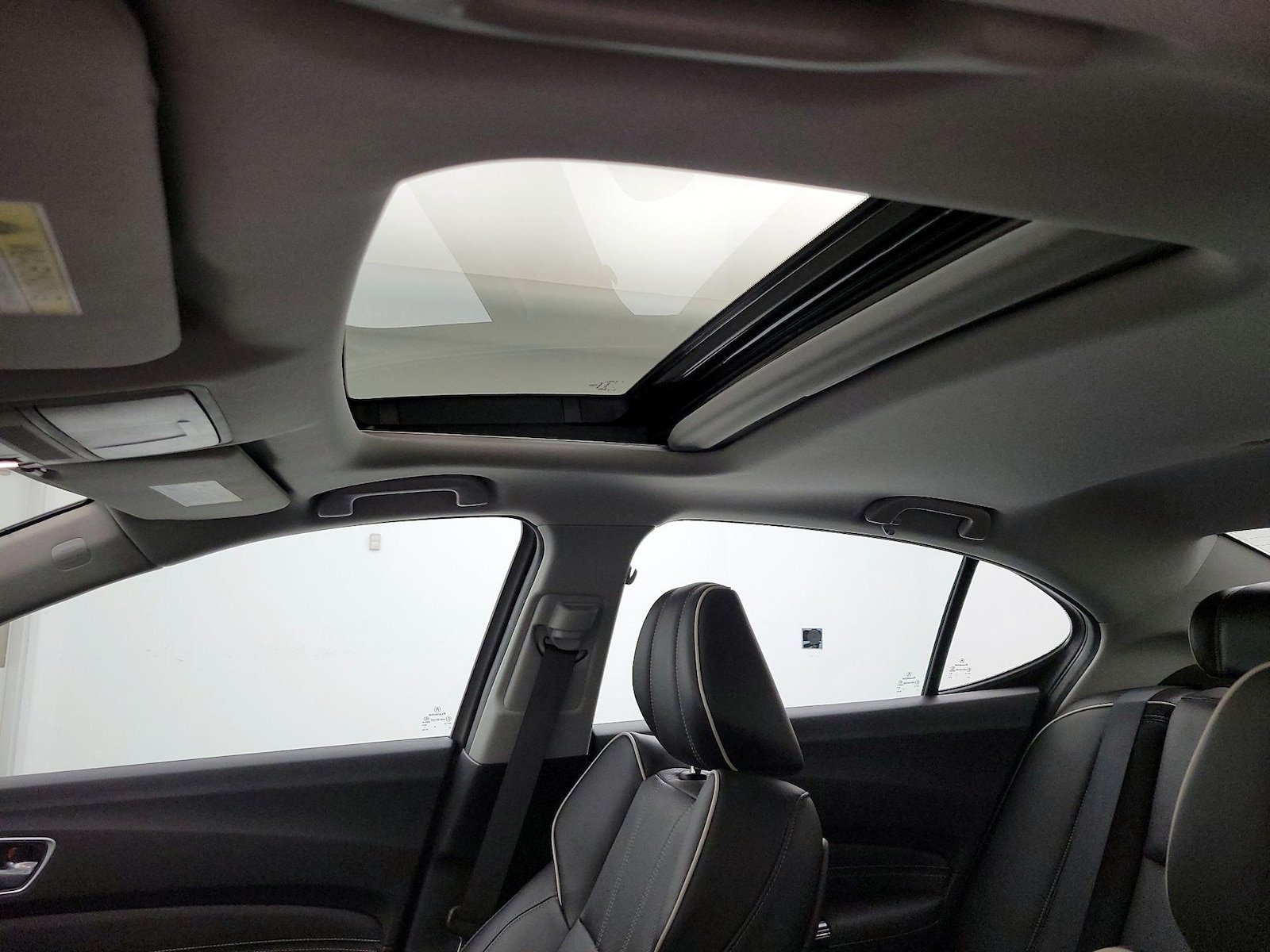 Sunroof(s) & Overhead Airbags