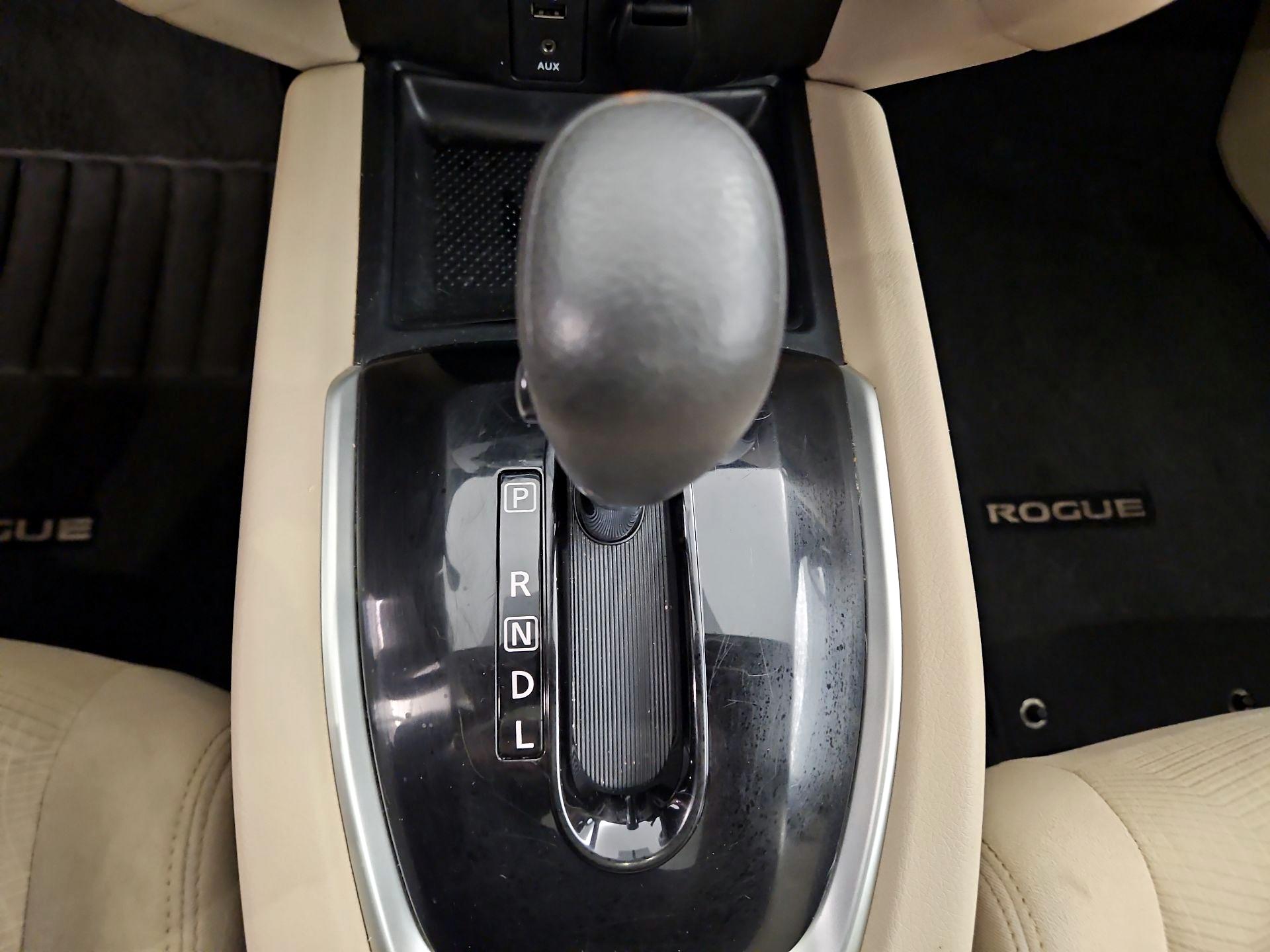 Thumbnail: 2016 Nissan Rogue - 16