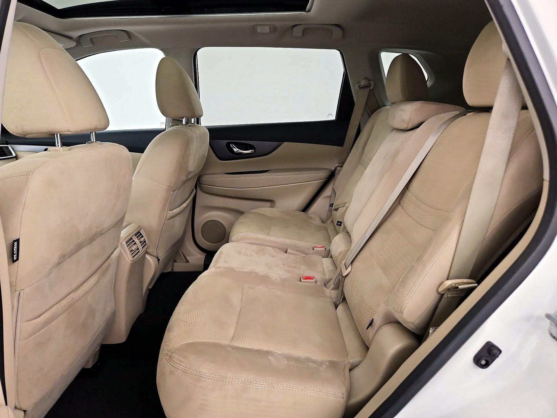 Thumbnail: 2016 Nissan Rogue - 19