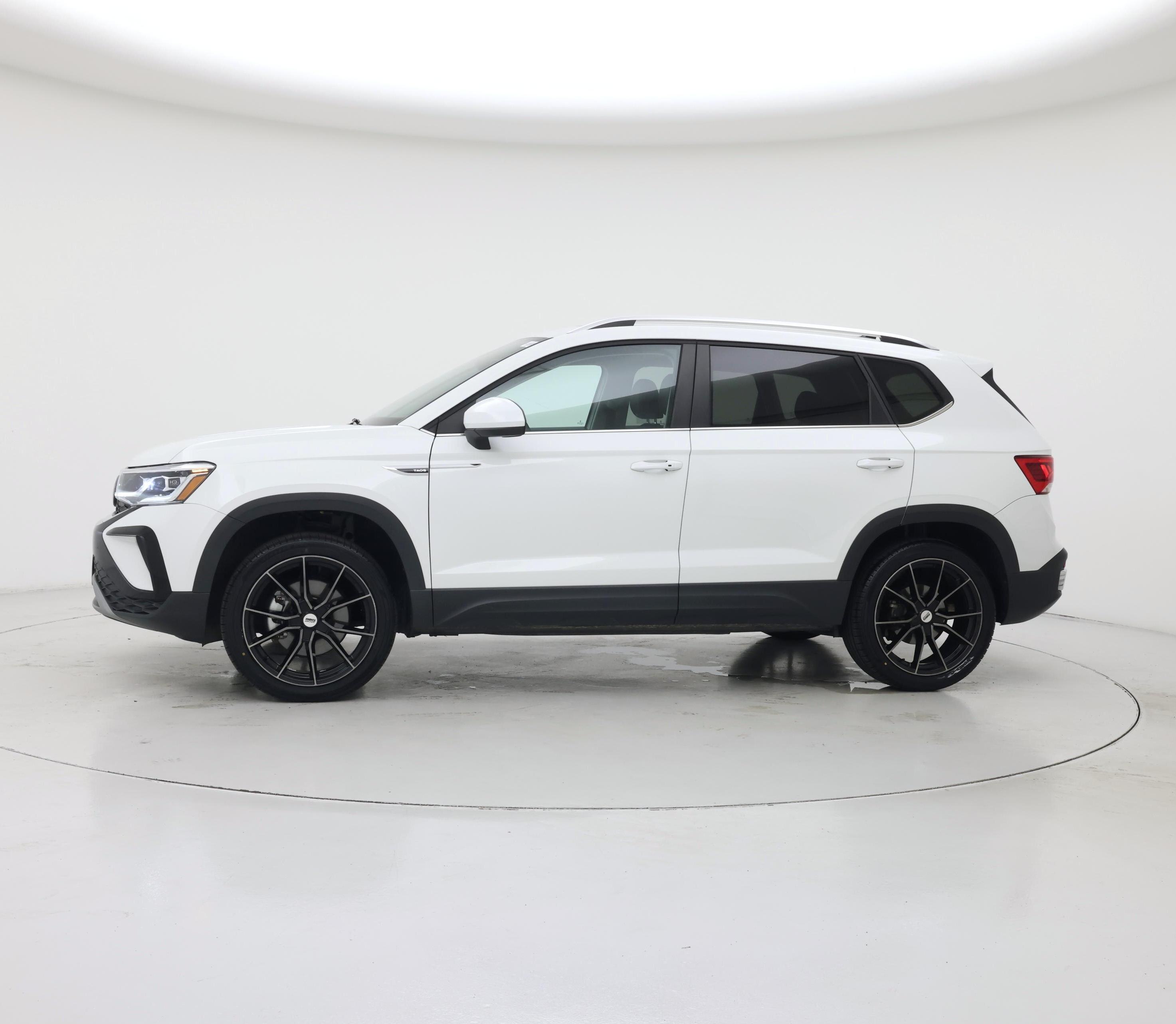 Thumbnail: 2024 Volkswagen Taos - 3