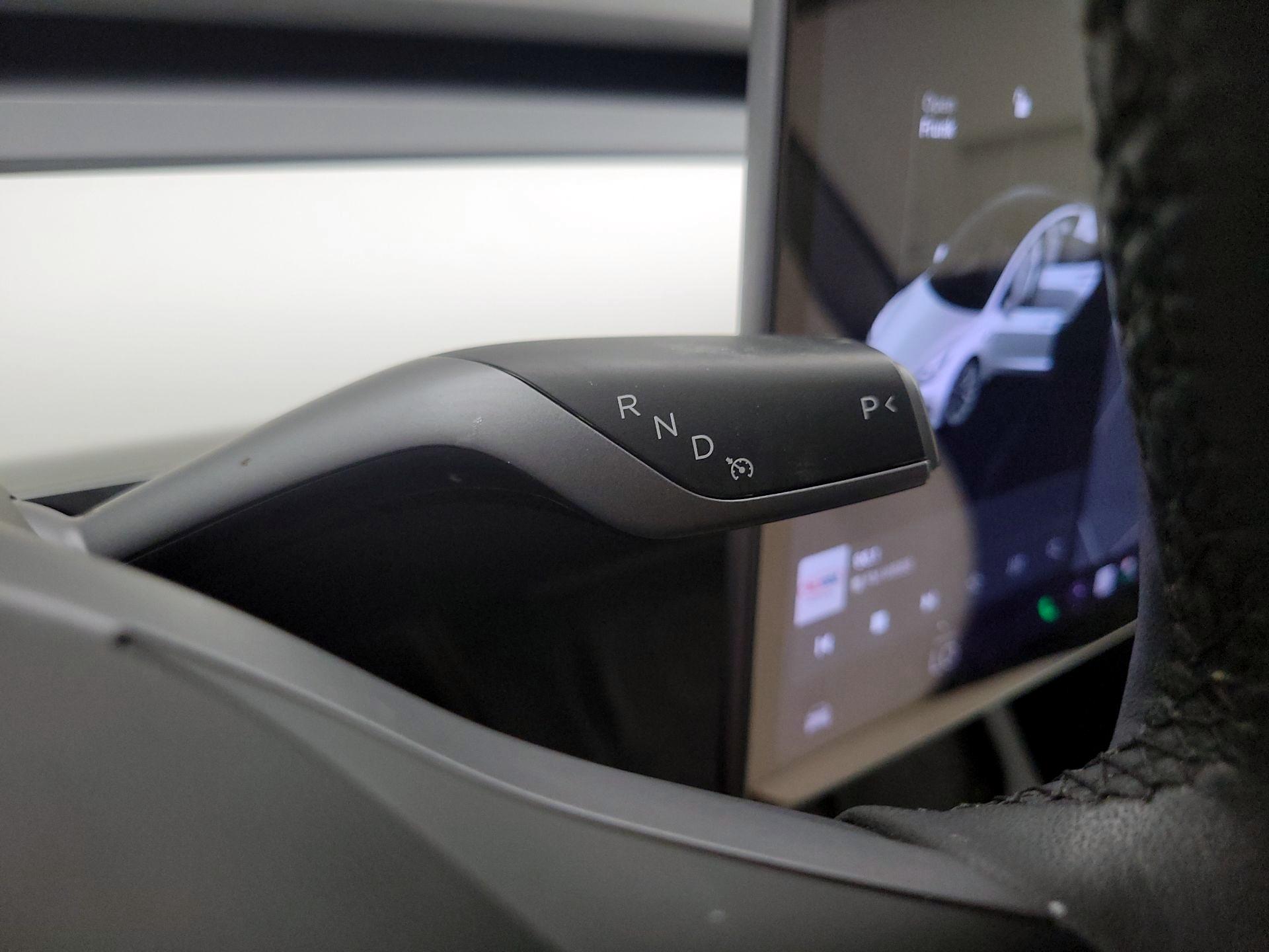 Thumbnail: 2022 Tesla Model 3 - 16
