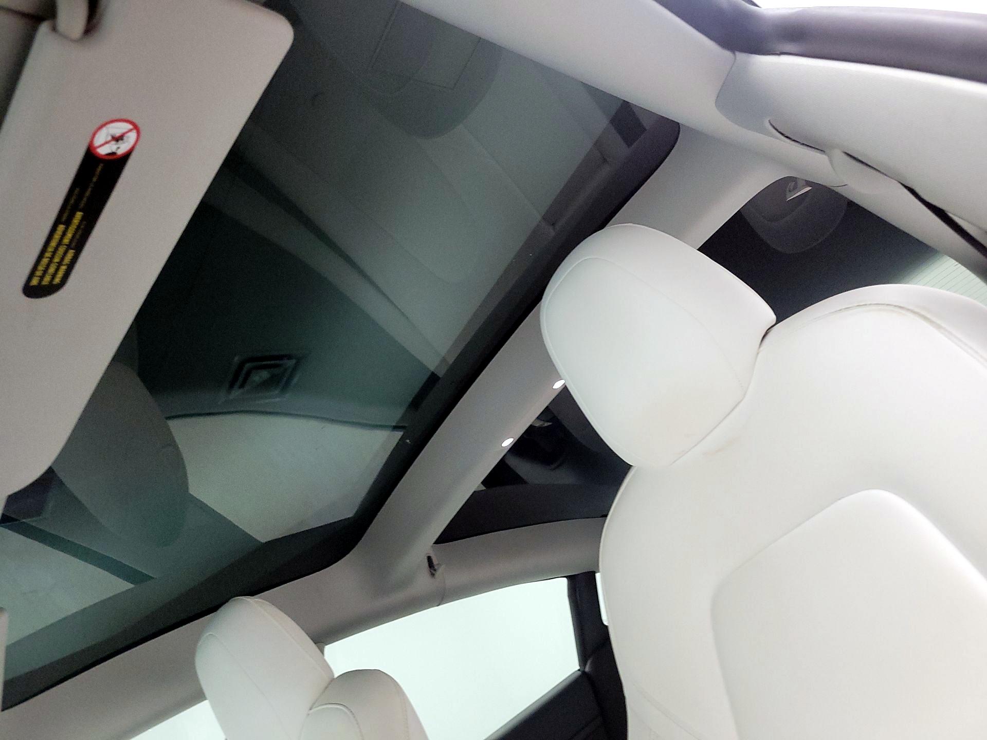 Thumbnail: 2022 Tesla Model 3 - 17