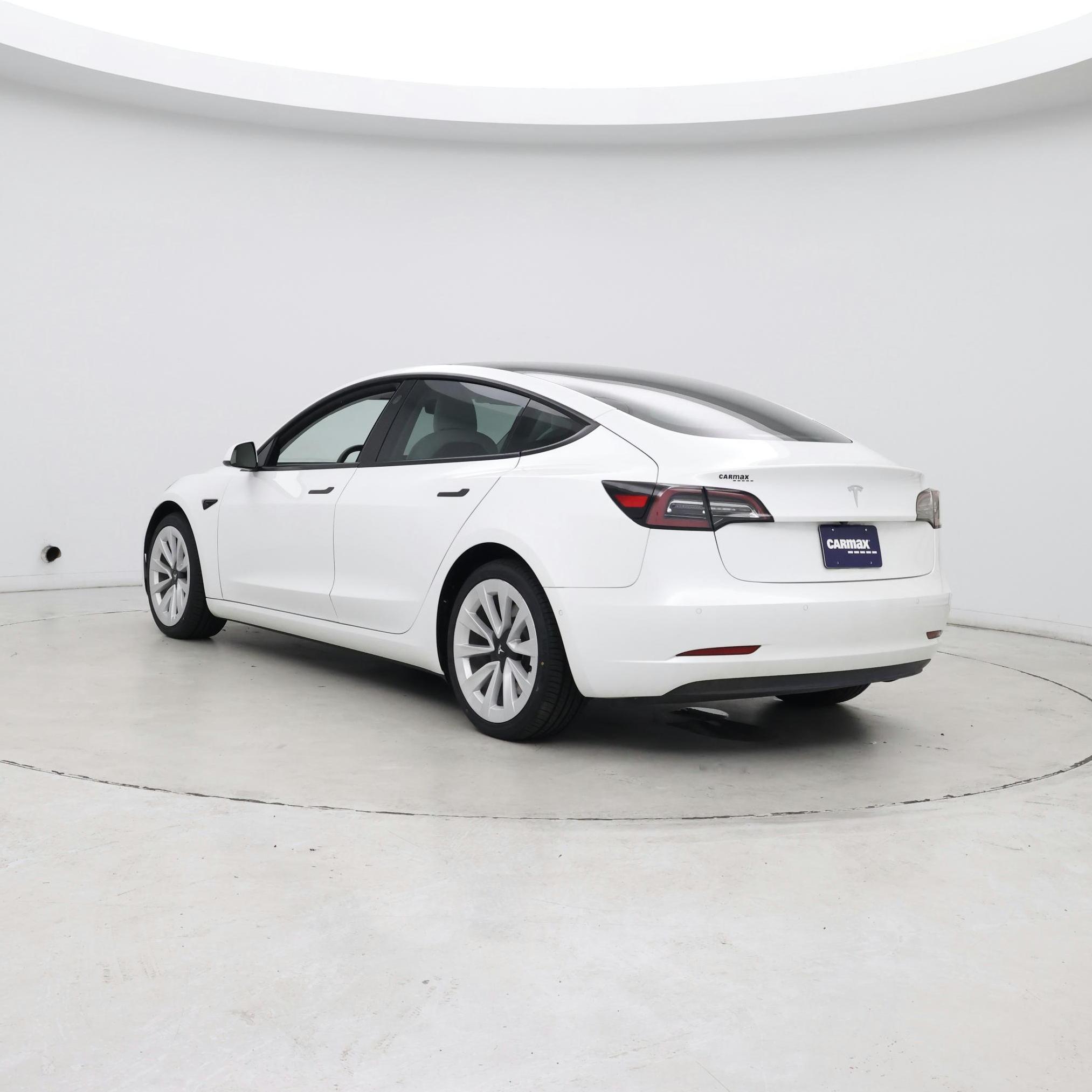 Thumbnail: 2022 Tesla Model 3 - 2