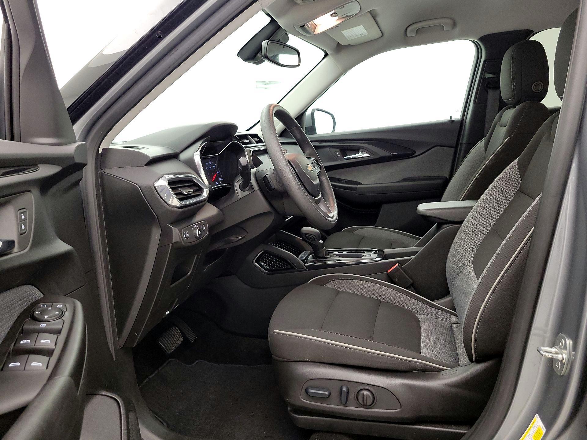 Thumbnail: 2023 Chevrolet TrailBlazer - 11