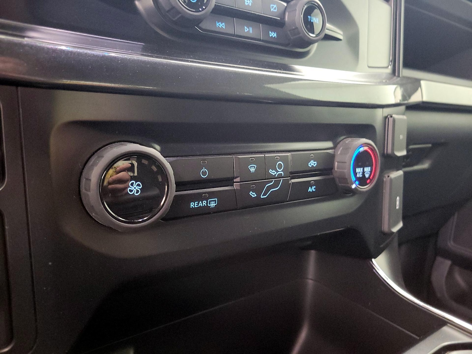 2023 Ford F-150 XL - Photo 18