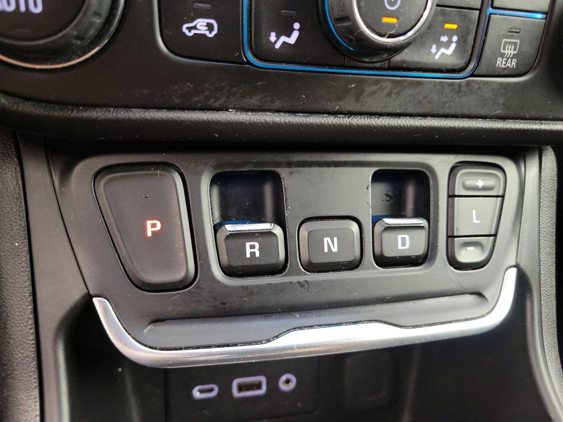 Thumbnail: 2019 GMC Terrain - 18