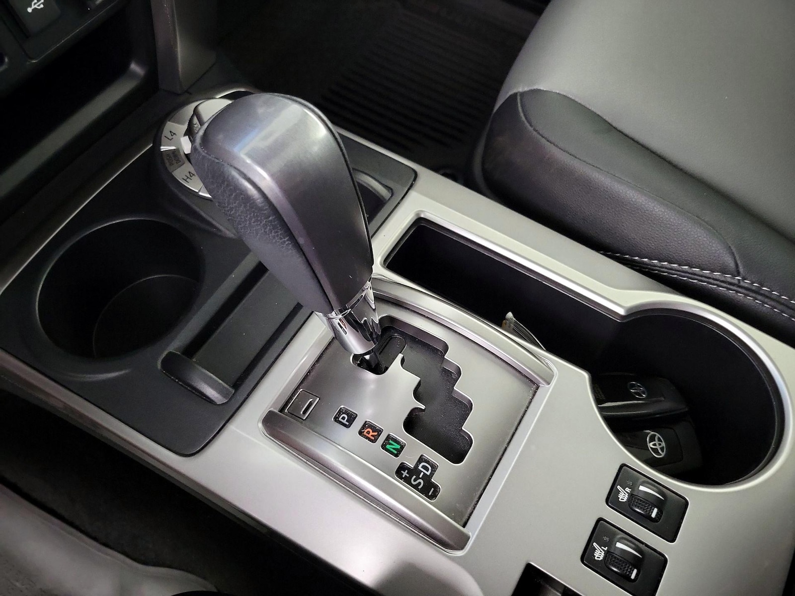 2023 Toyota 4Runner SR5 Premium - Photo 17