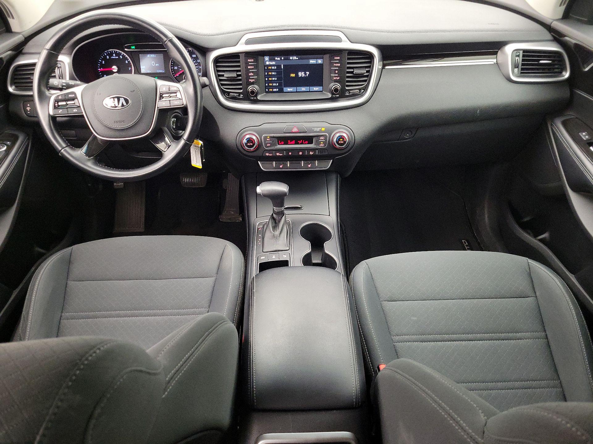 Thumbnail: 2020 Kia Sorento - 9