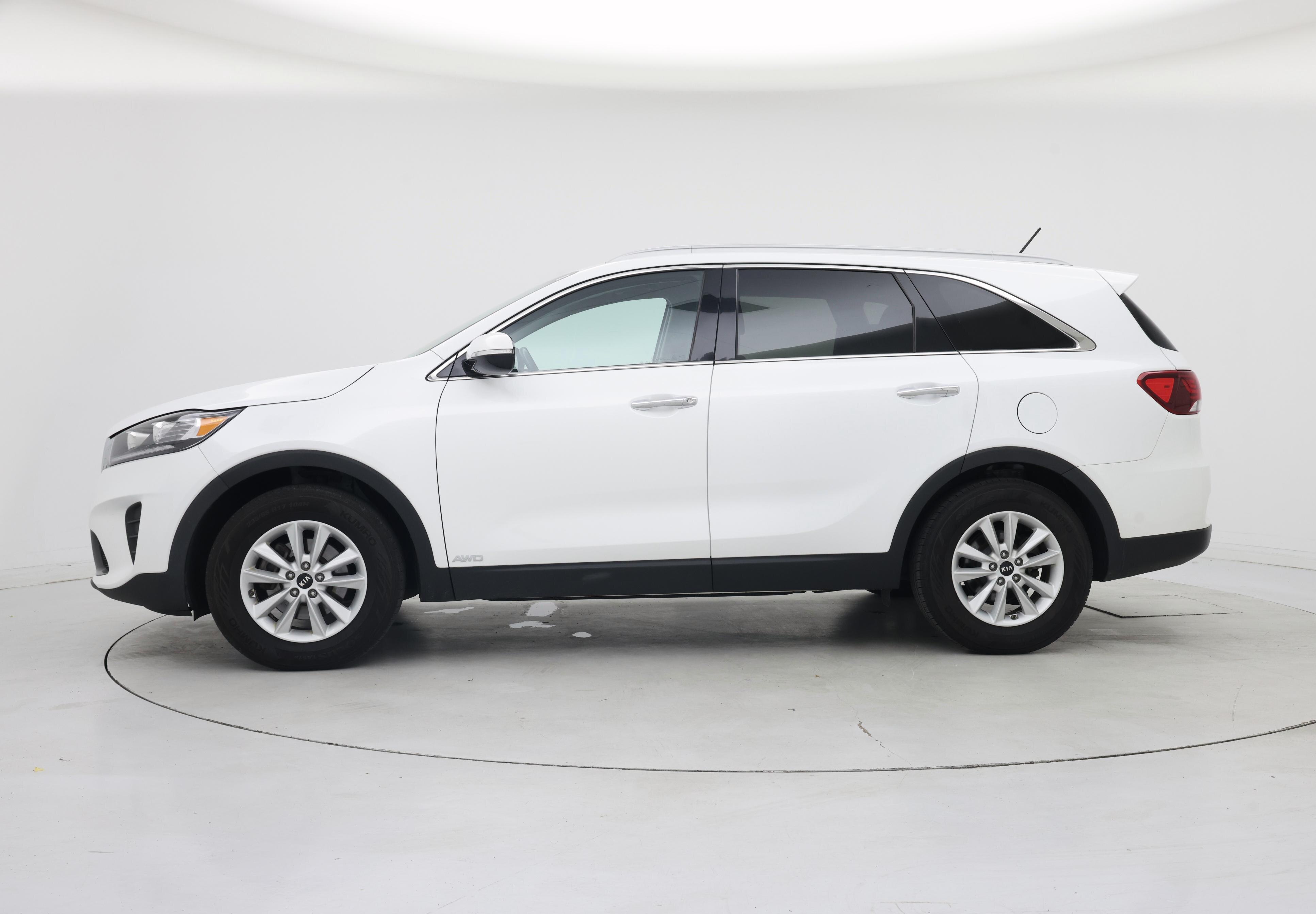 Thumbnail: 2020 Kia Sorento - 3