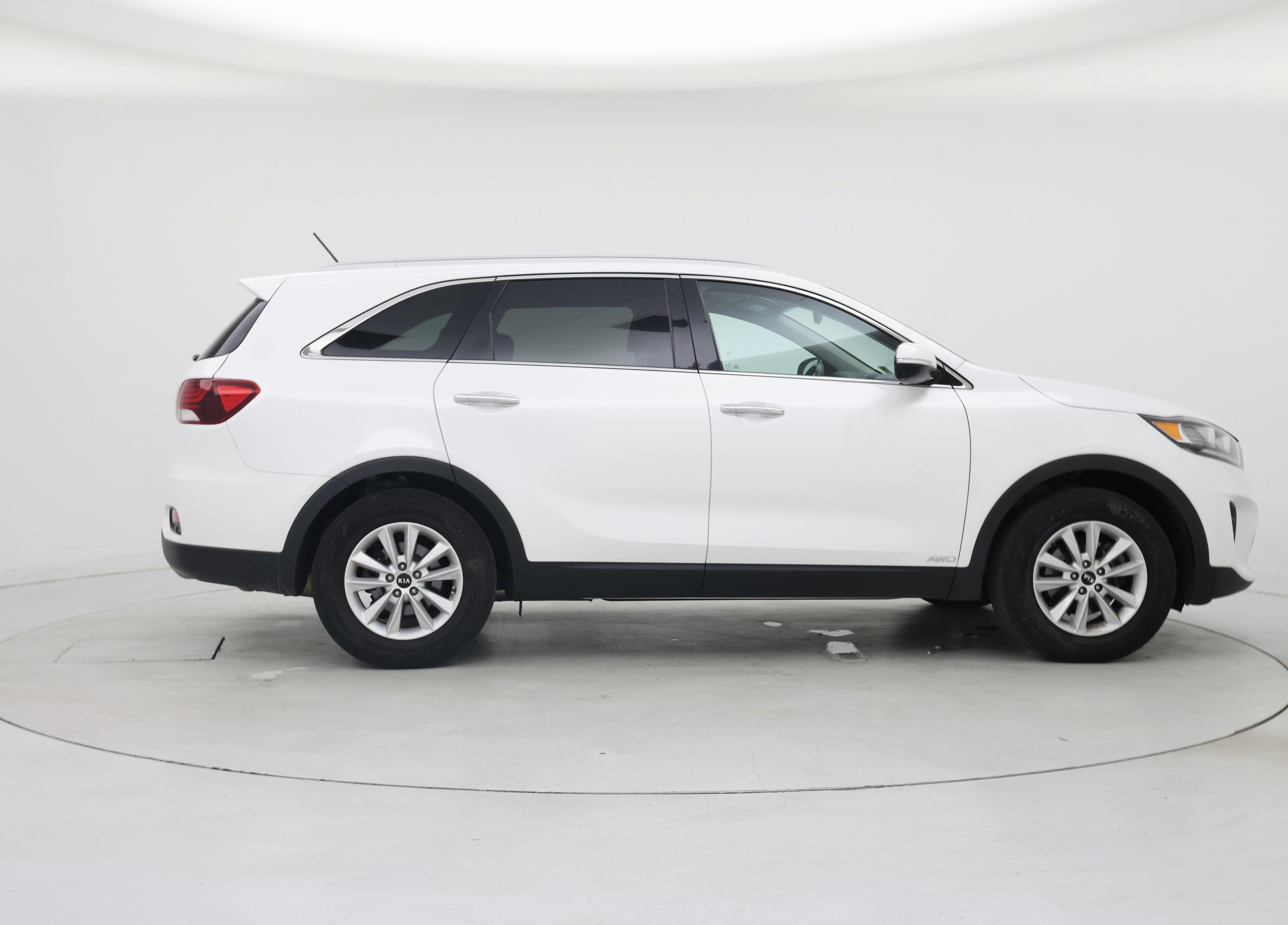 Thumbnail: 2020 Kia Sorento - 7