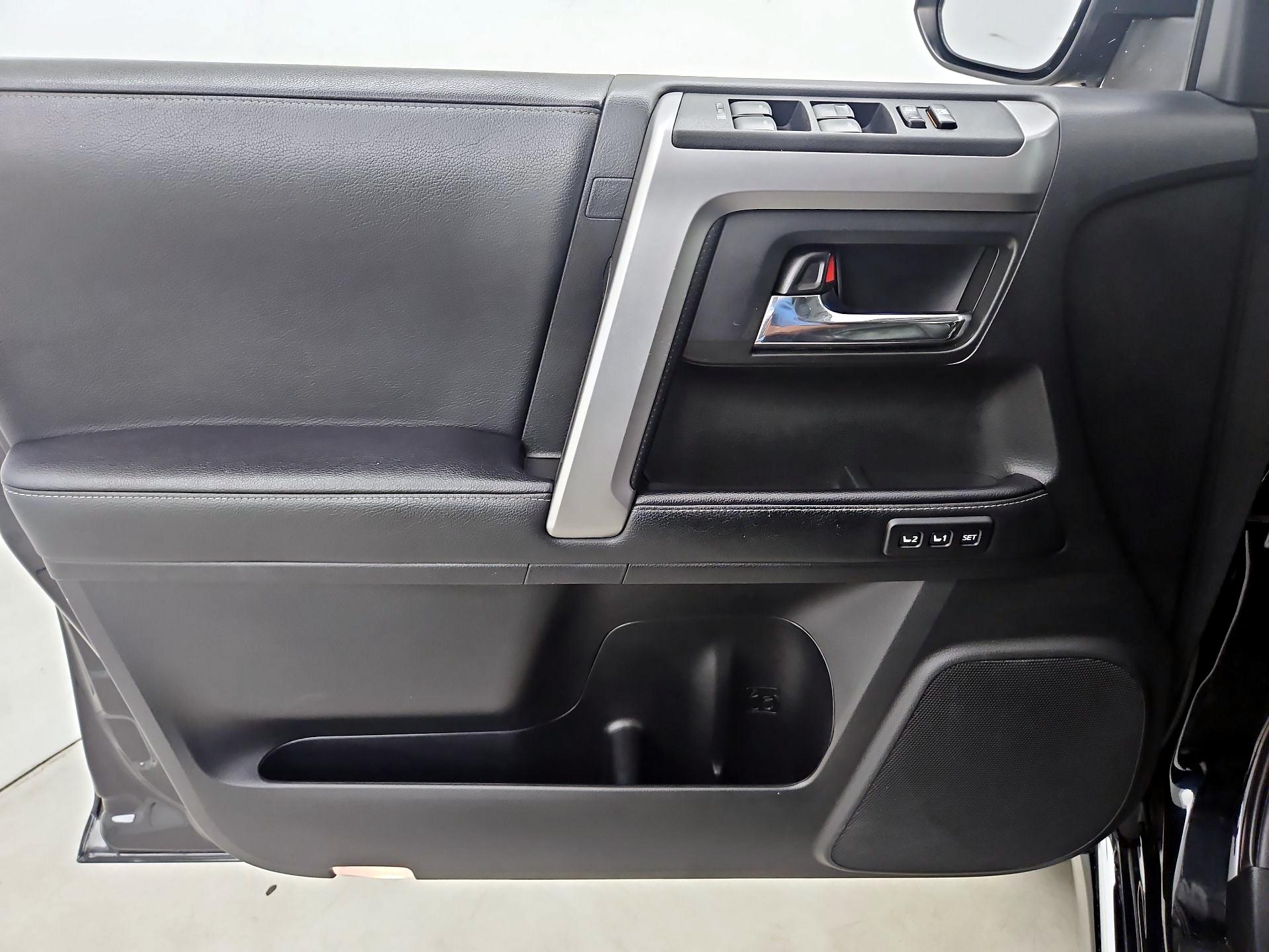 Thumbnail: 2021 Toyota 4Runner - 12
