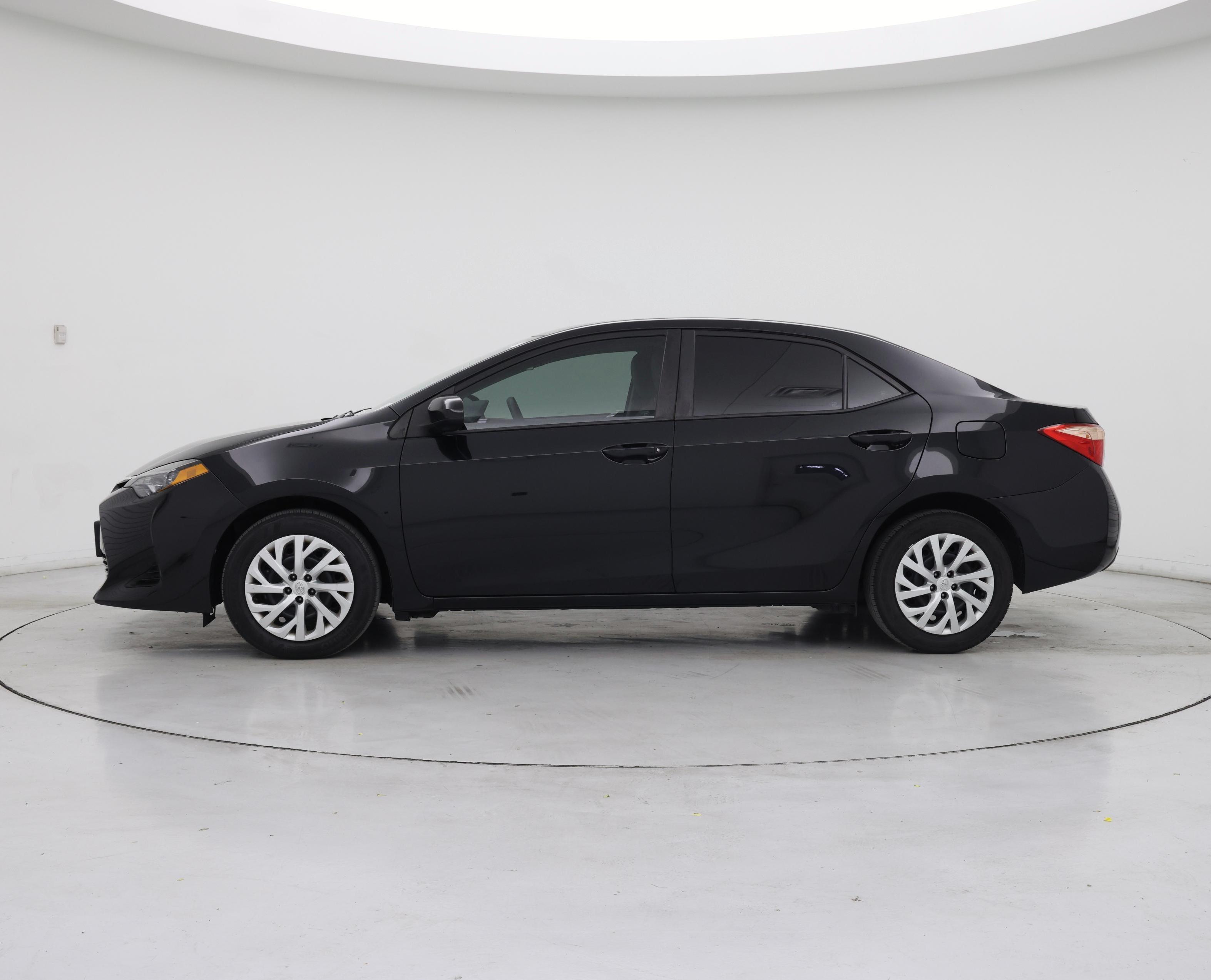 Thumbnail: 2019 Toyota Corolla - 3