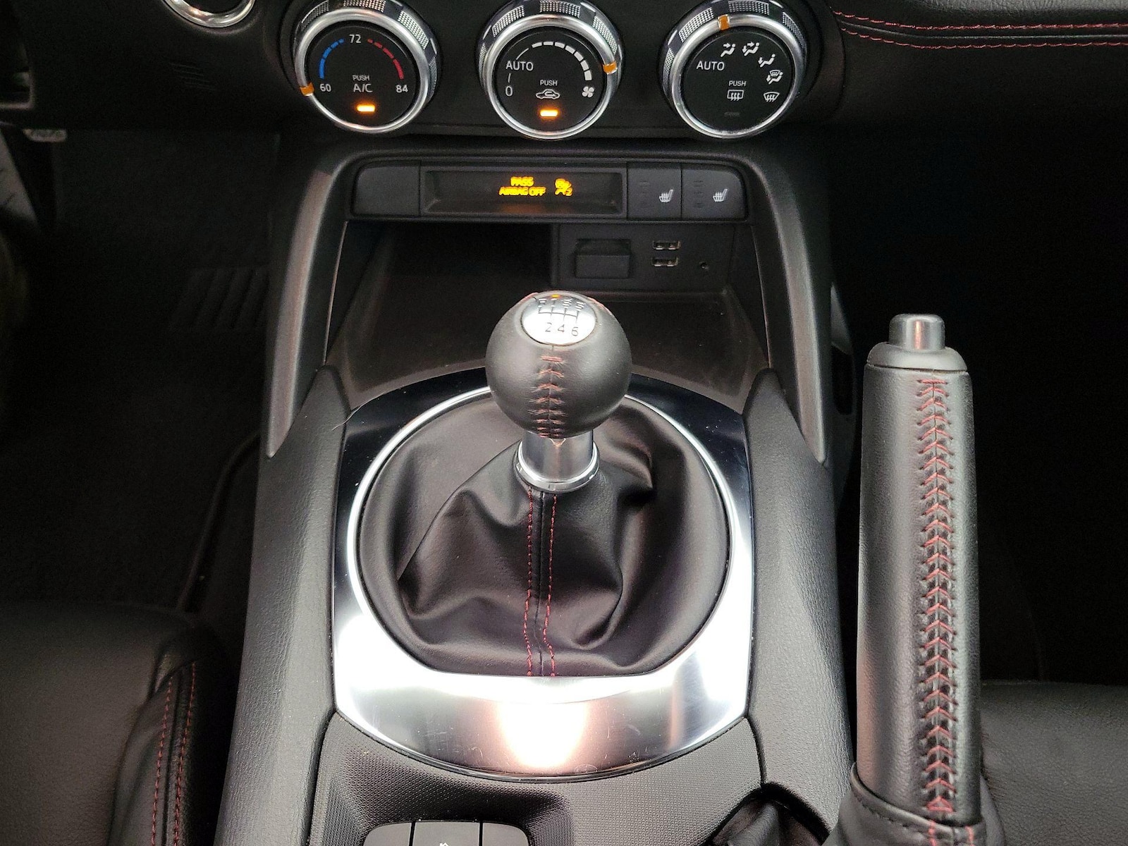 2018 Mazda MX-5 Miata Grand Touring - Photo 17