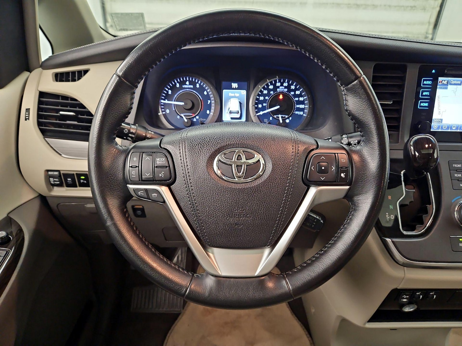 2015 Toyota Sienna XLE Premium - Photo 11