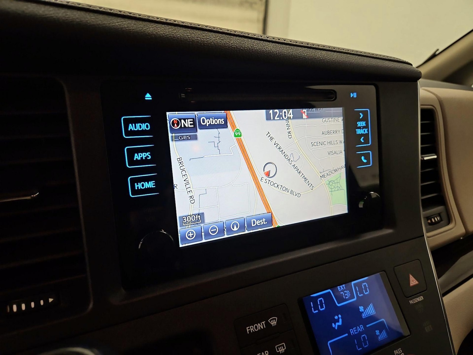 2015 Toyota Sienna XLE Premium - Photo 15