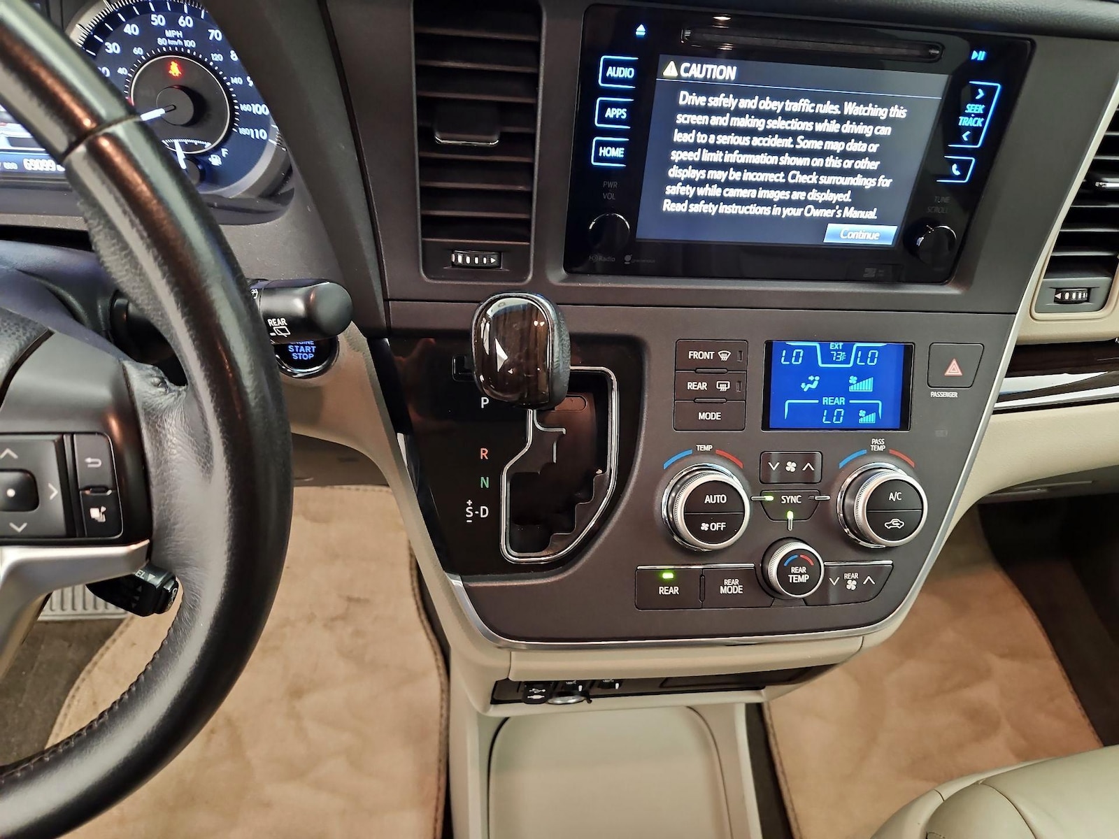 2015 Toyota Sienna XLE Premium - Photo 19