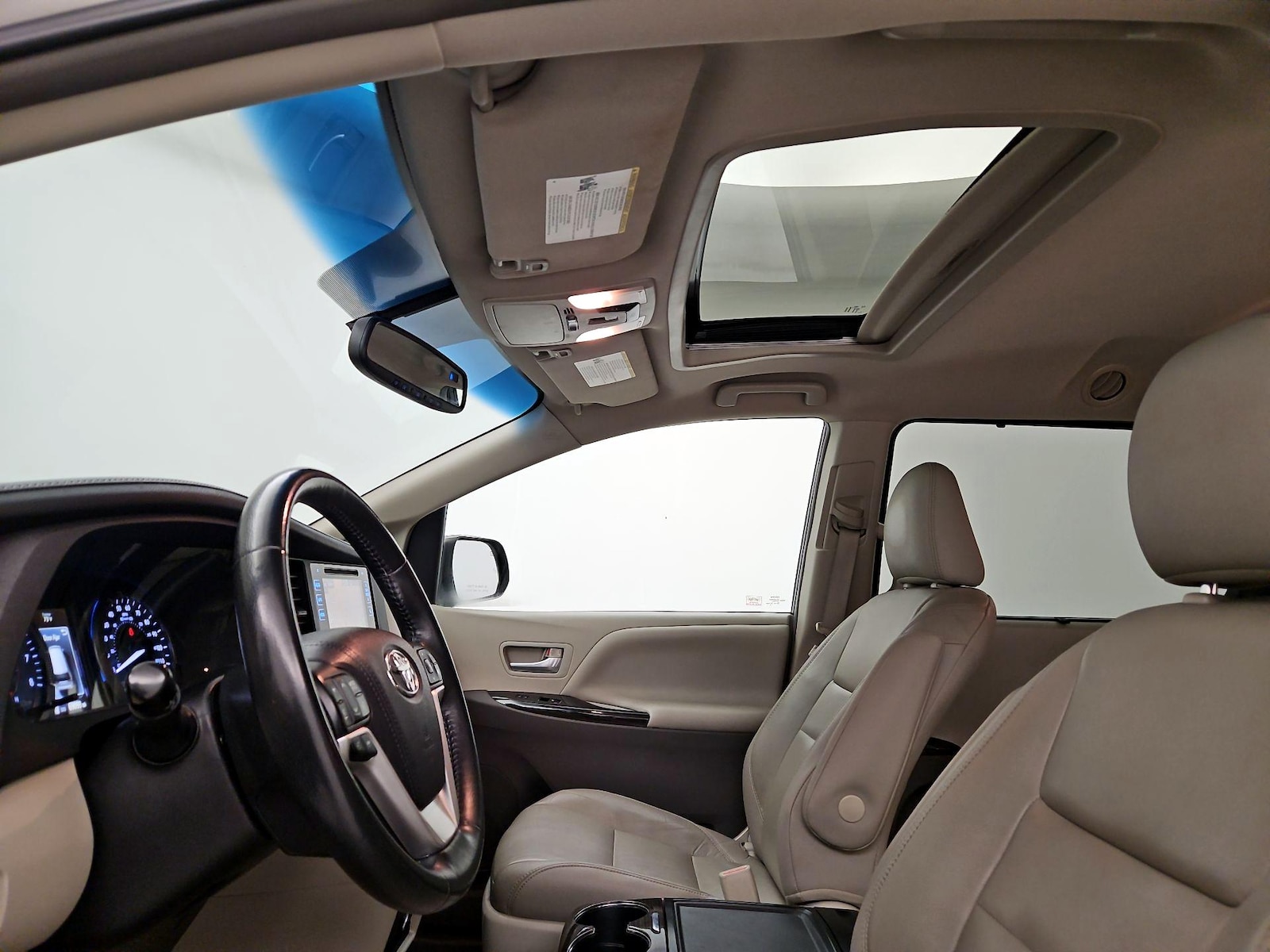 2015 Toyota Sienna XLE Premium - Photo 21