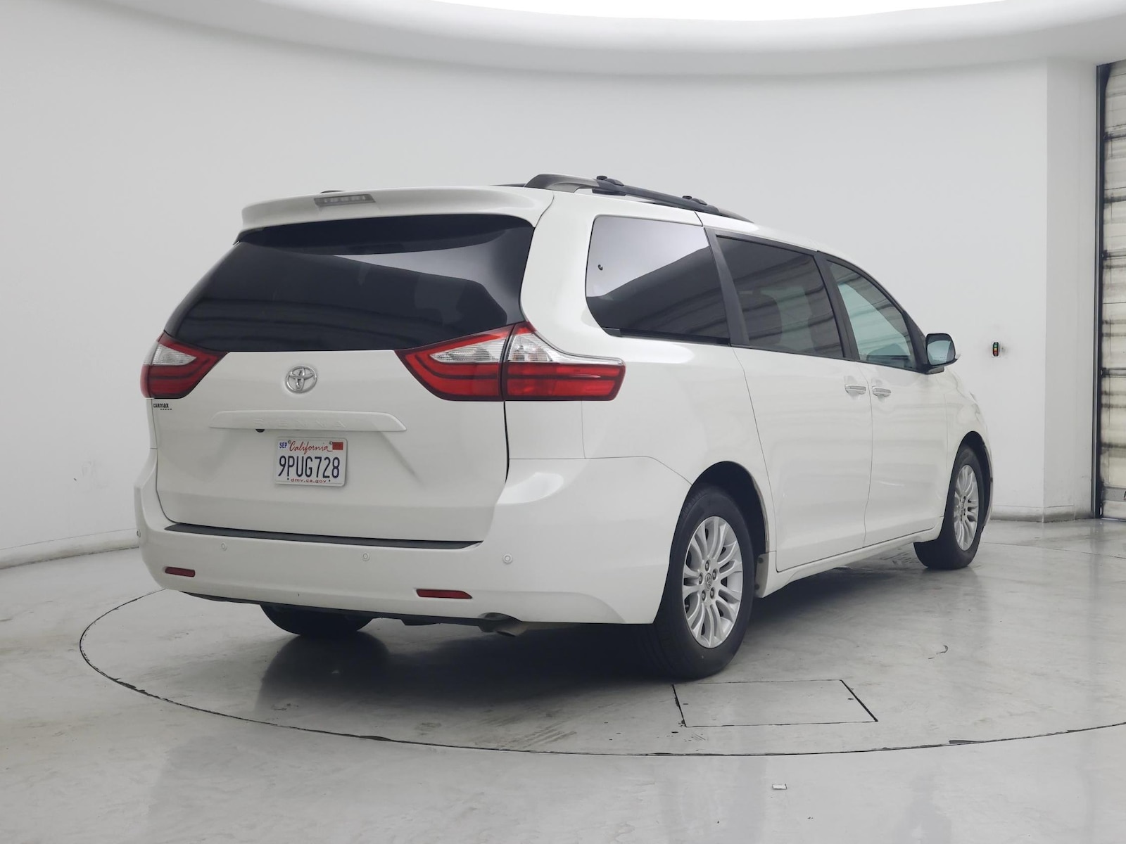 2015 Toyota Sienna XLE Premium - Photo 9