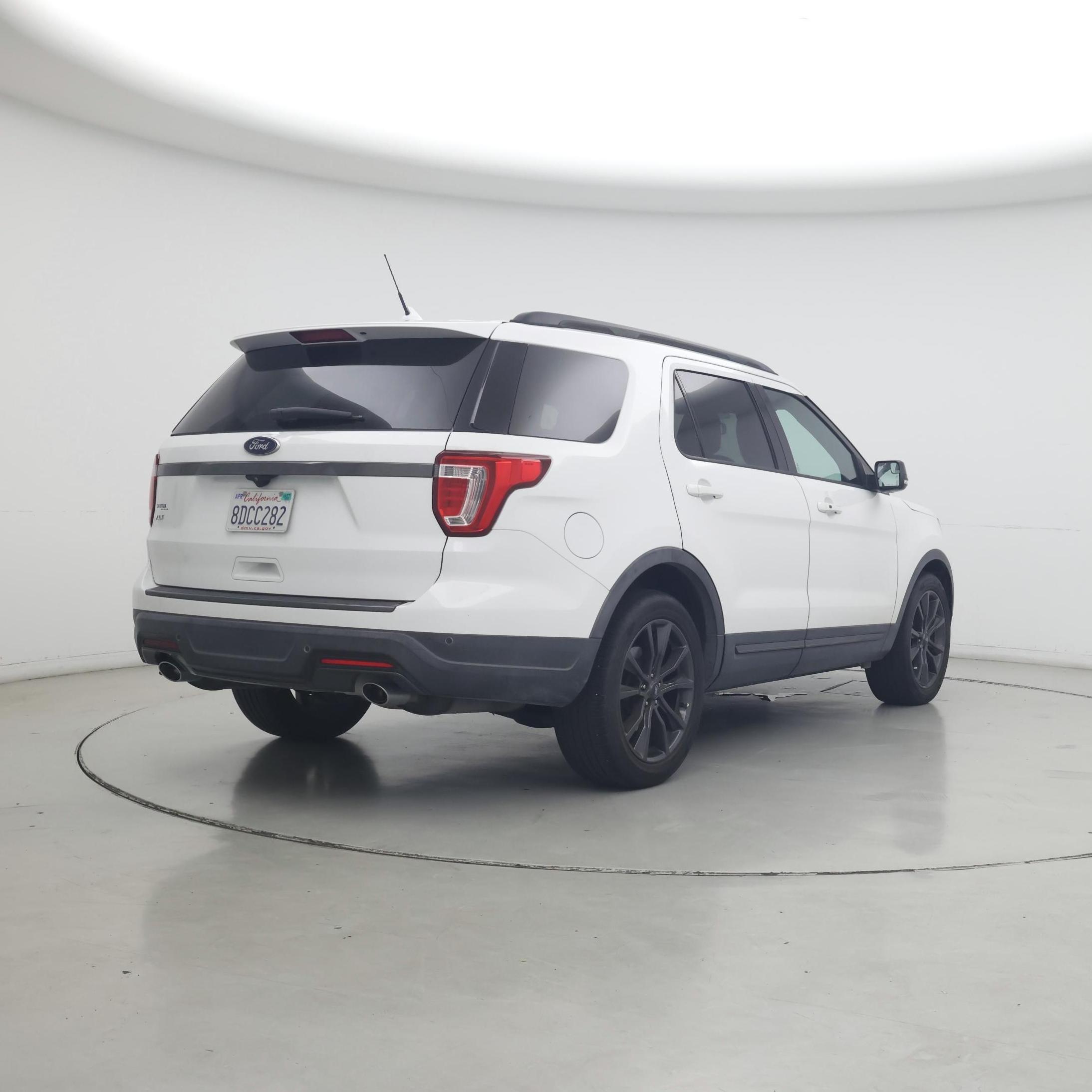 Thumbnail: 2018 Ford Explorer - 8