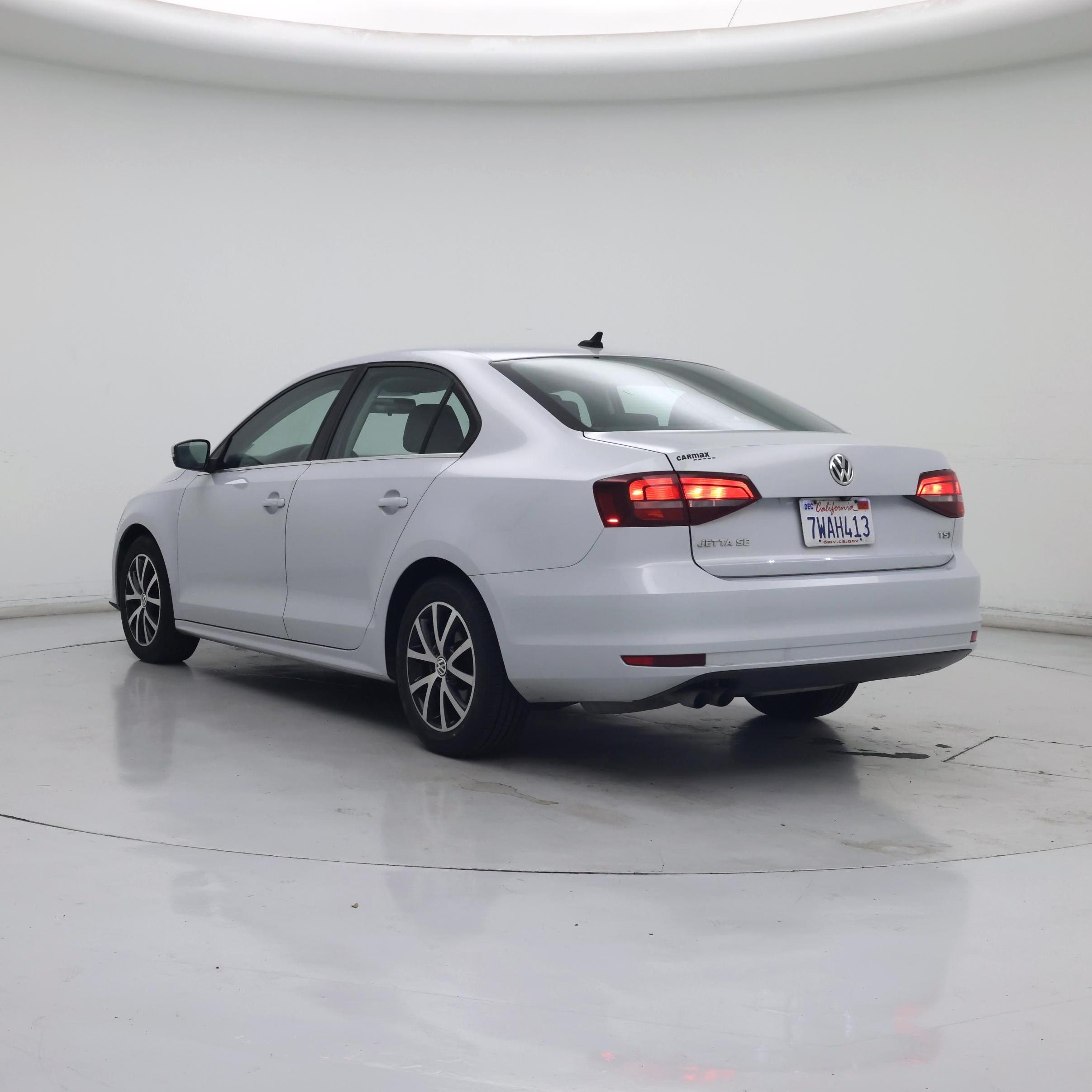 Thumbnail: 2017 Volkswagen Jetta - 2
