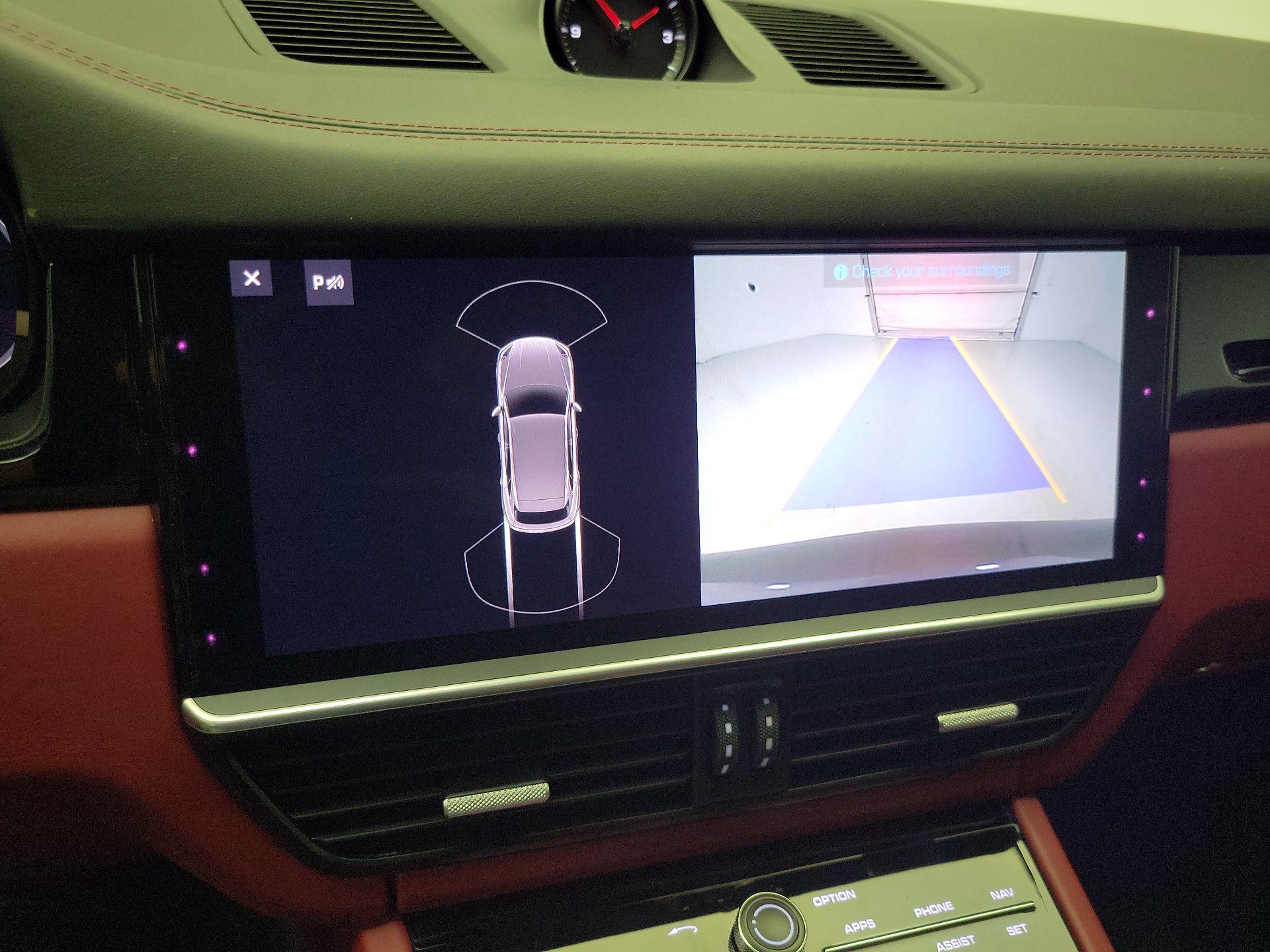 Thumbnail: 2019 Porsche Cayenne - 15