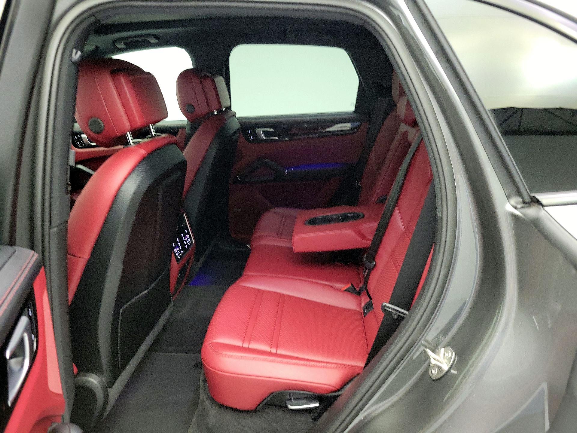 Thumbnail: 2019 Porsche Cayenne - 20