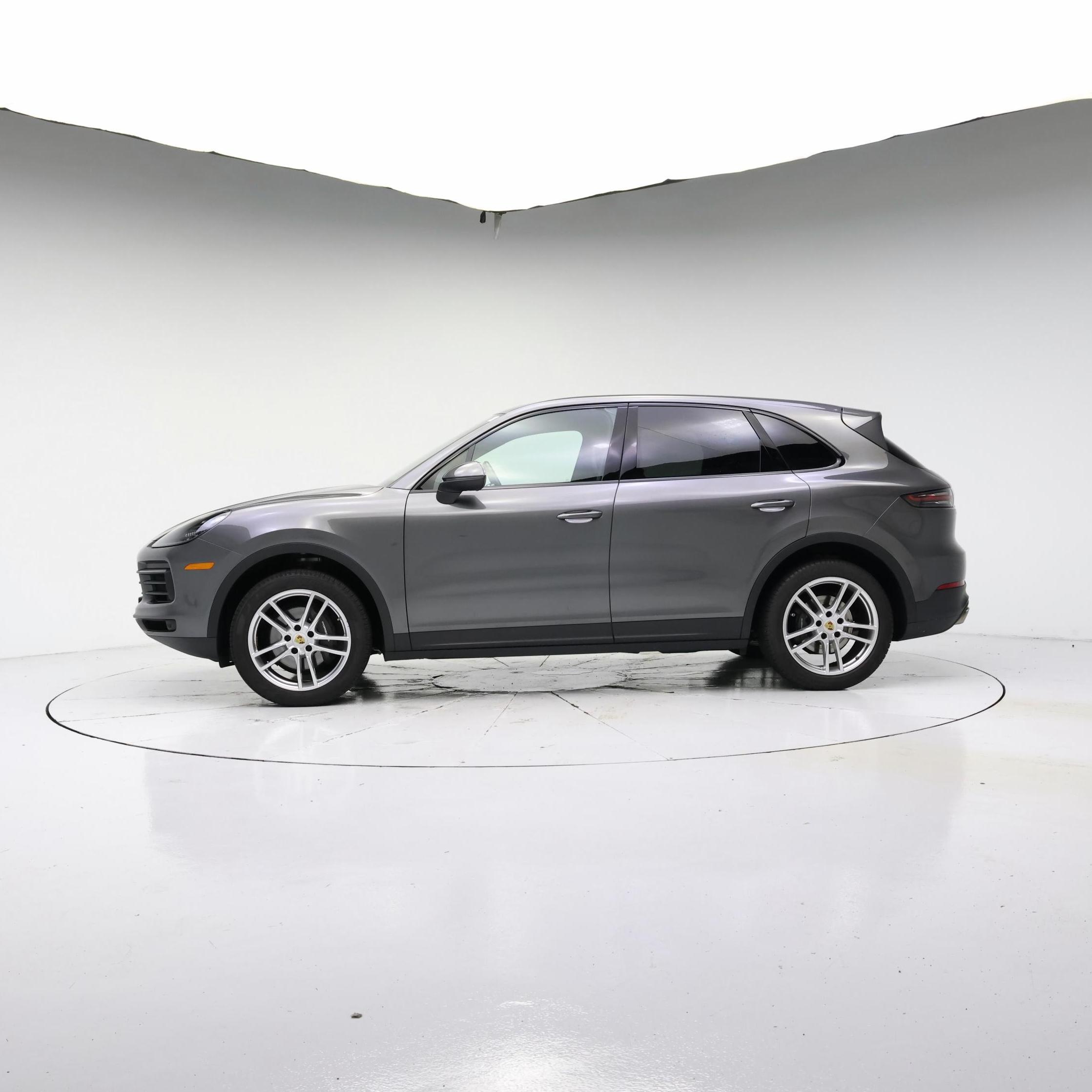 Thumbnail: 2019 Porsche Cayenne - 3