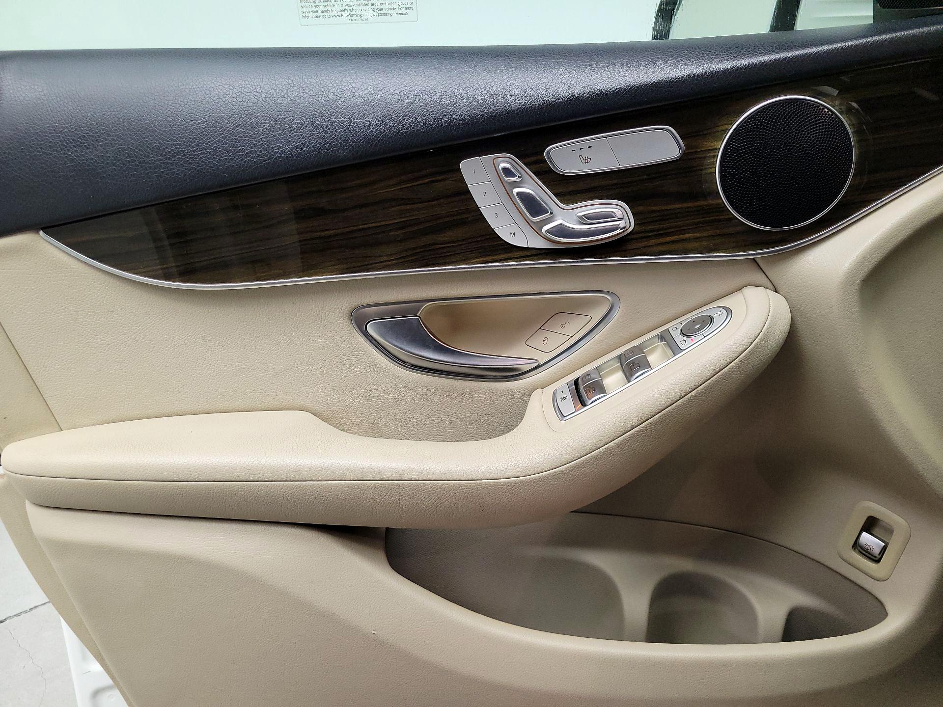Thumbnail: 2020 Mercedes-Benz GLC - 12