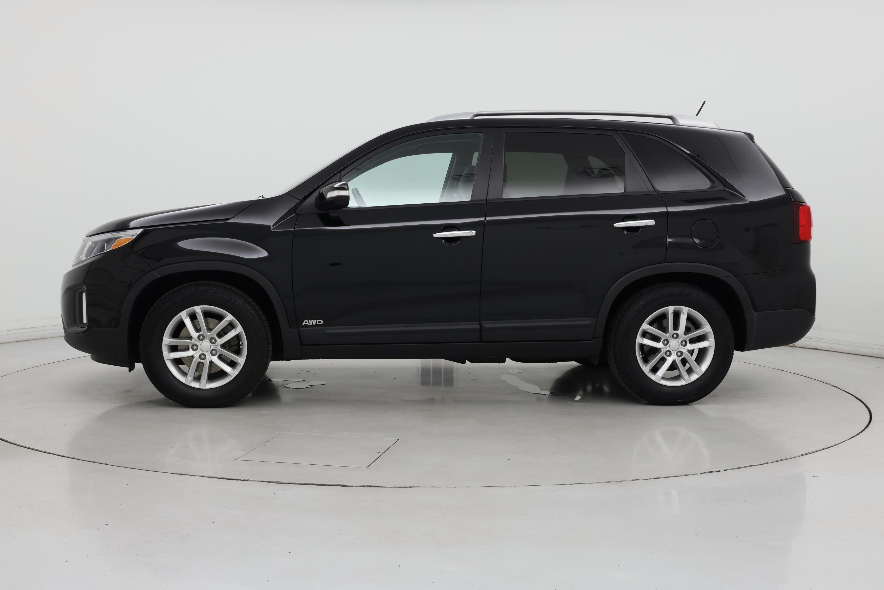 Thumbnail: 2015 Kia Sorento - 3