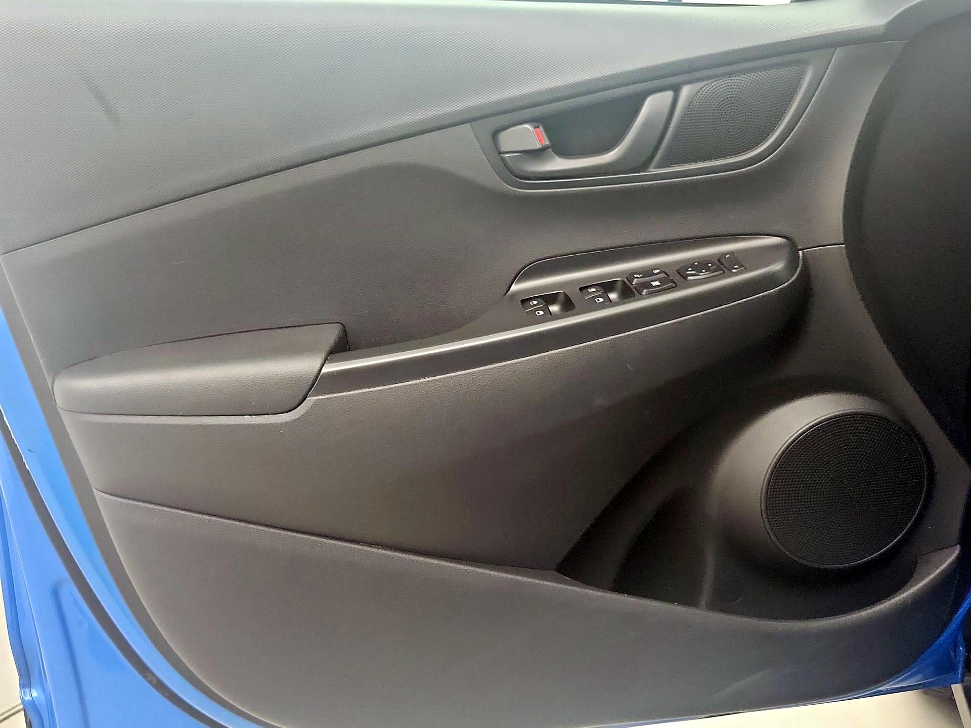 Thumbnail: 2020 Hyundai Kona - 12