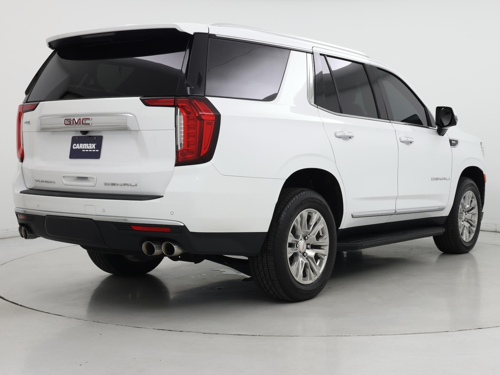 2024 GMC Yukon Denali - Photo 9