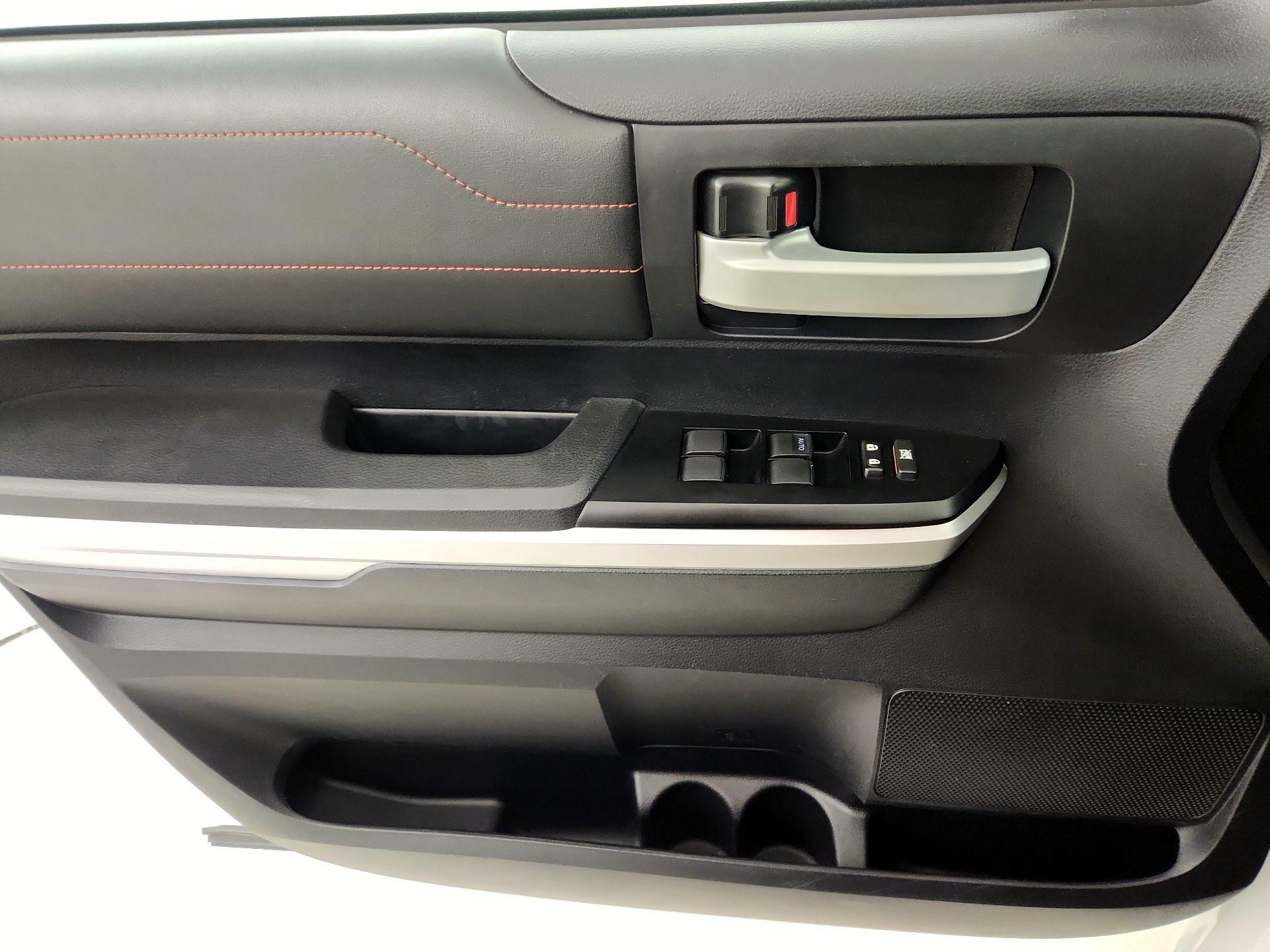 Thumbnail: 2015 Toyota Tundra - 12