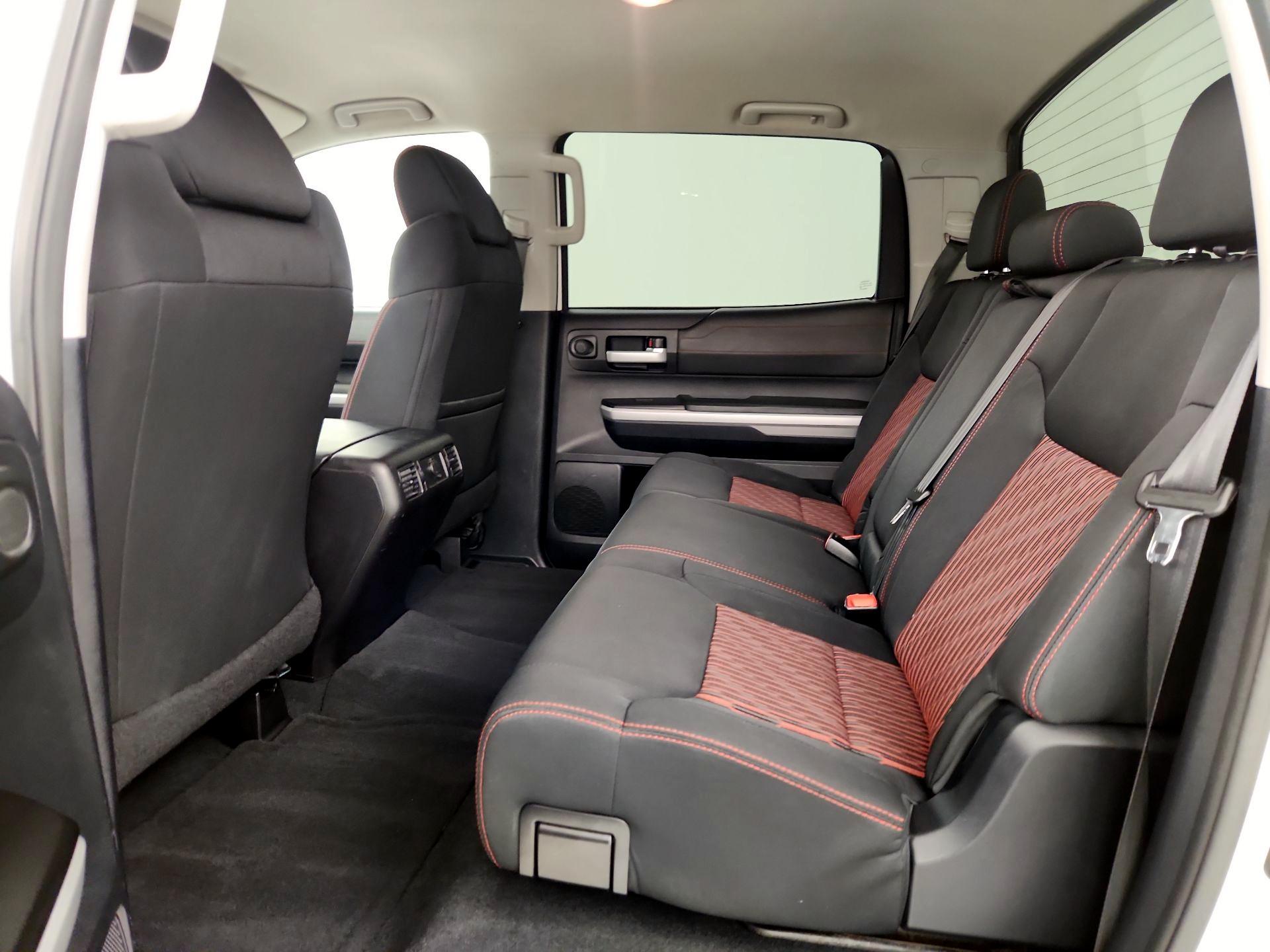 Thumbnail: 2015 Toyota Tundra - 19