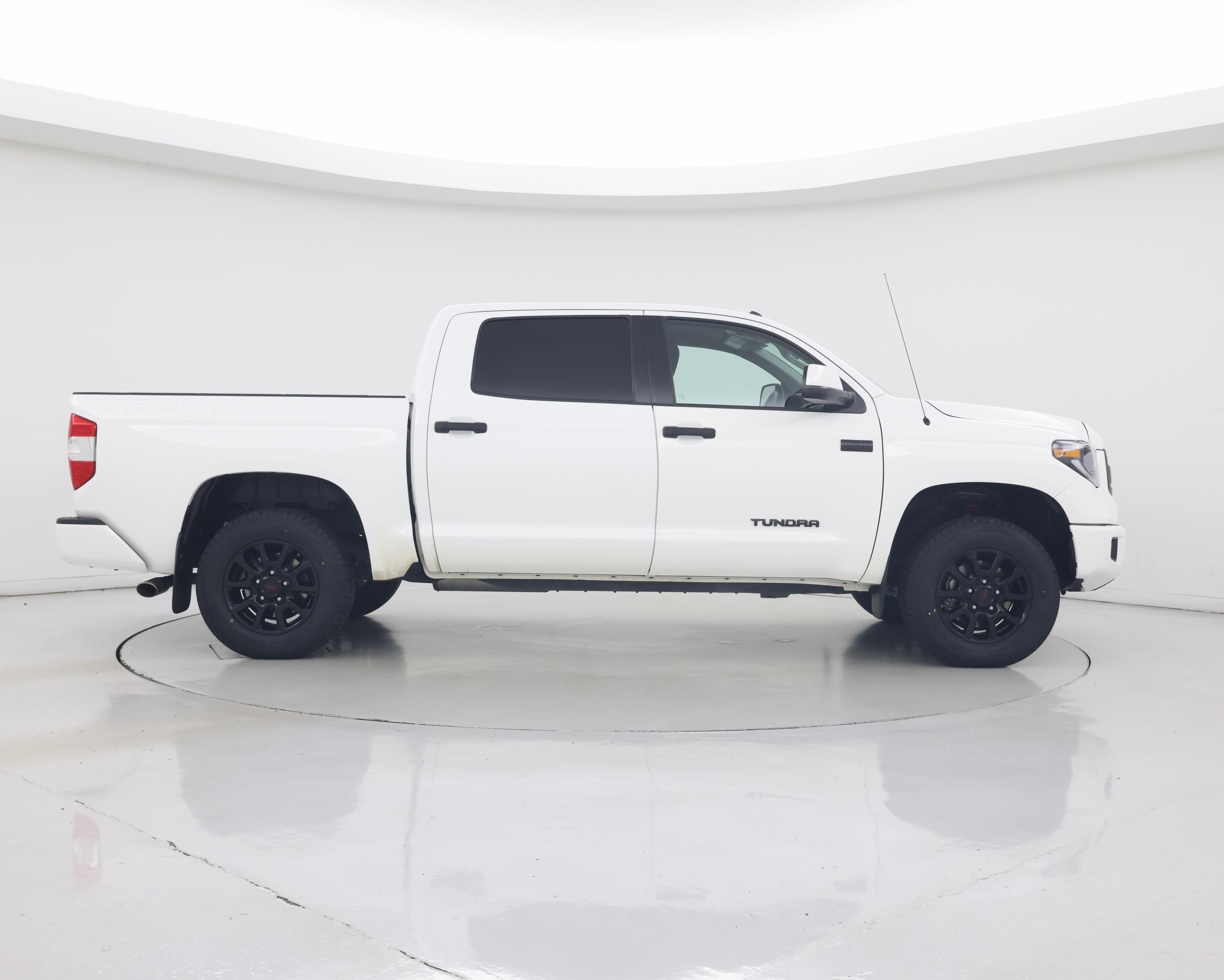 Thumbnail: 2015 Toyota Tundra - 7