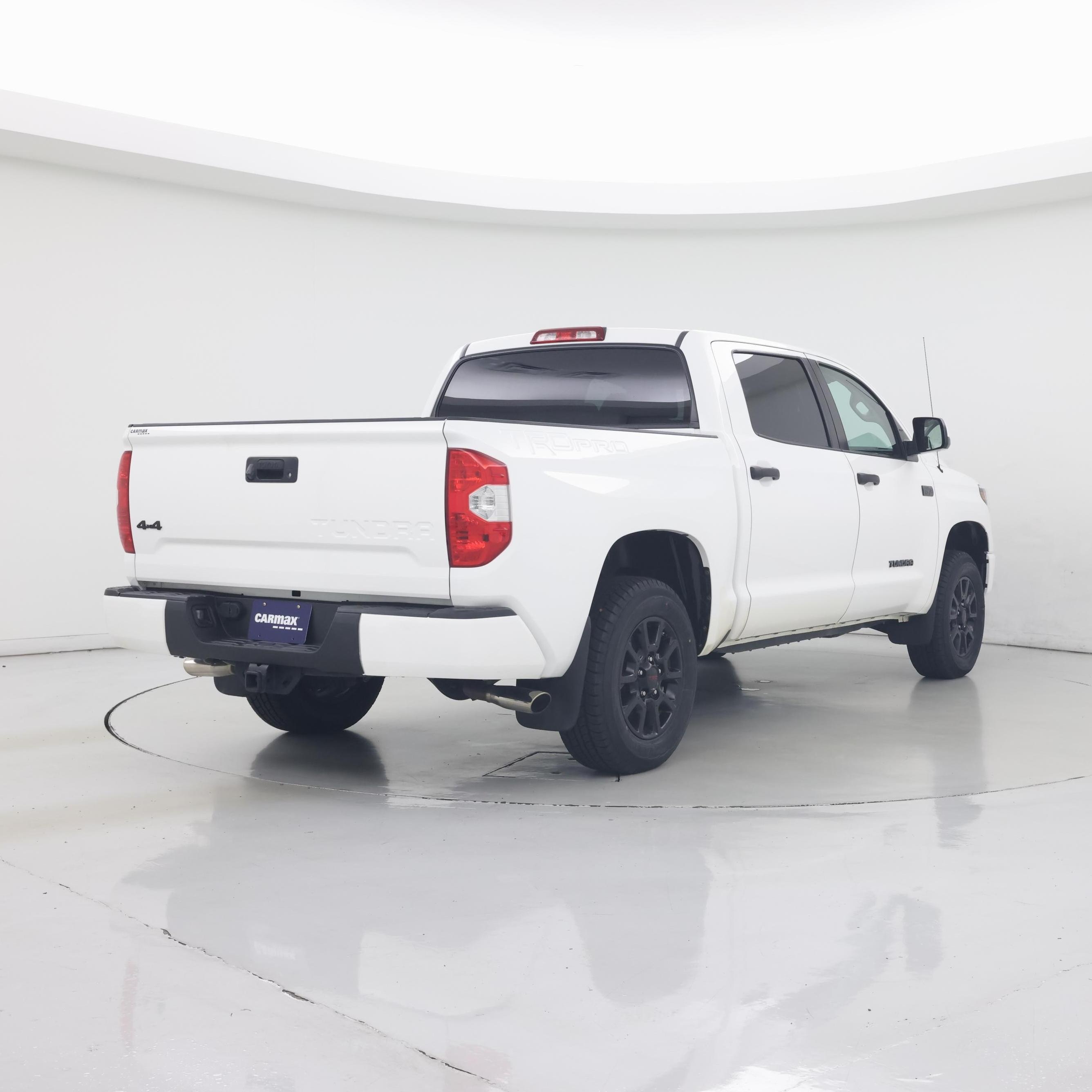 Thumbnail: 2015 Toyota Tundra - 8