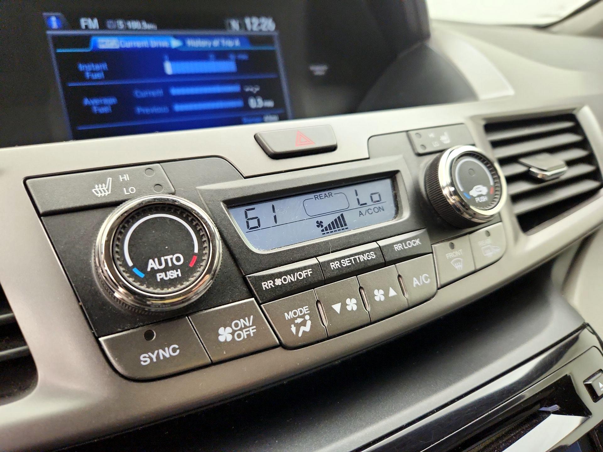 Thumbnail: 2016 Honda Odyssey - 16